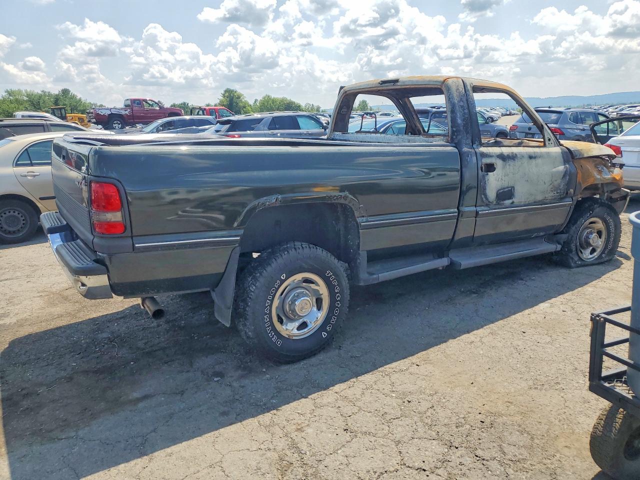 1997 Dodge Ram 2500 Пожар vin: 1B7KF26Z7VJ533585
