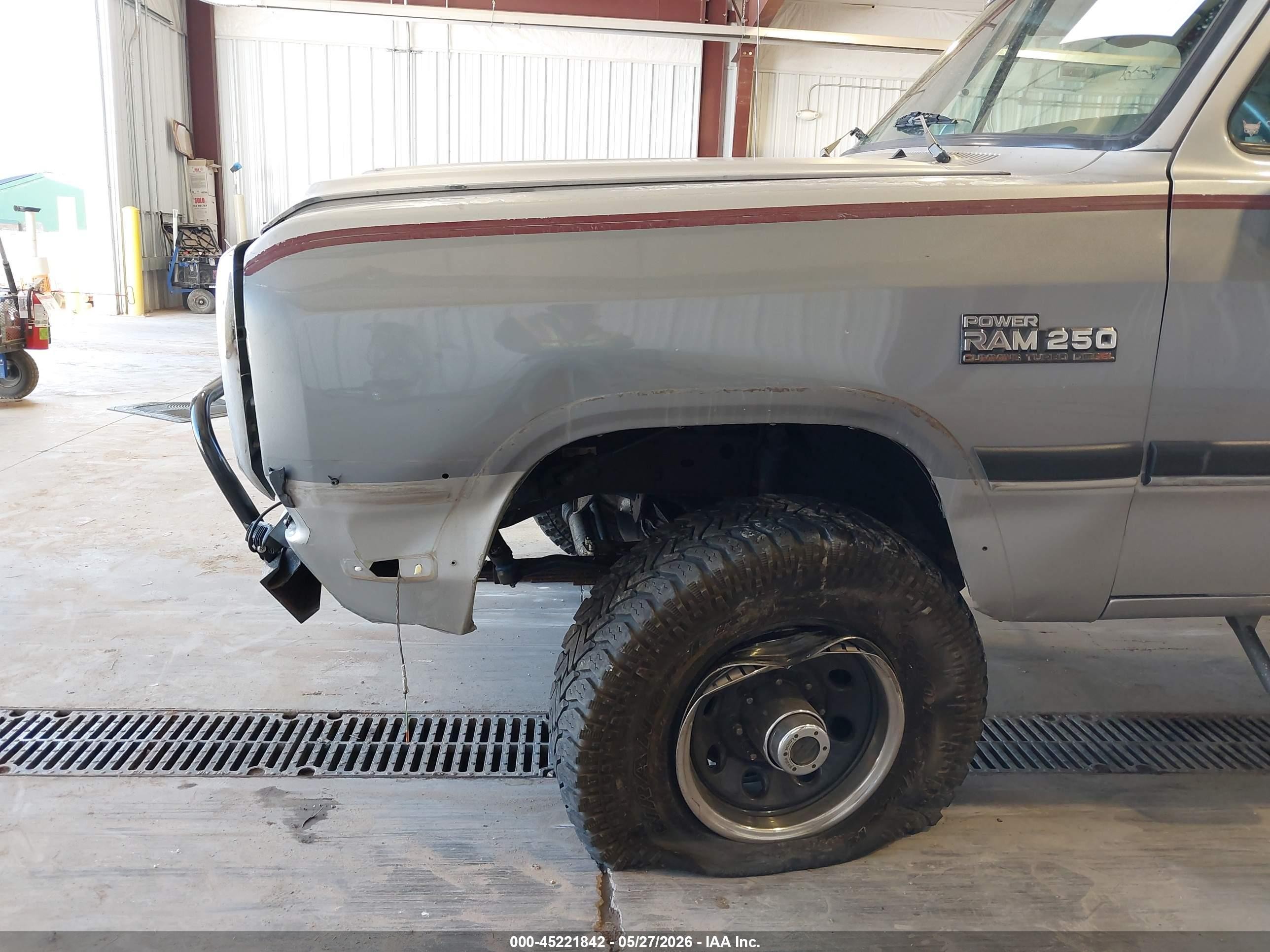 1993 Dodge W-series W200/w250 Gray vin: 1B7KM26C2PS252664