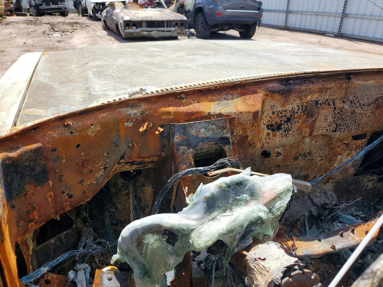 1989 Dodge W-series W300 Burn vin: 1B7KM3681KS075812