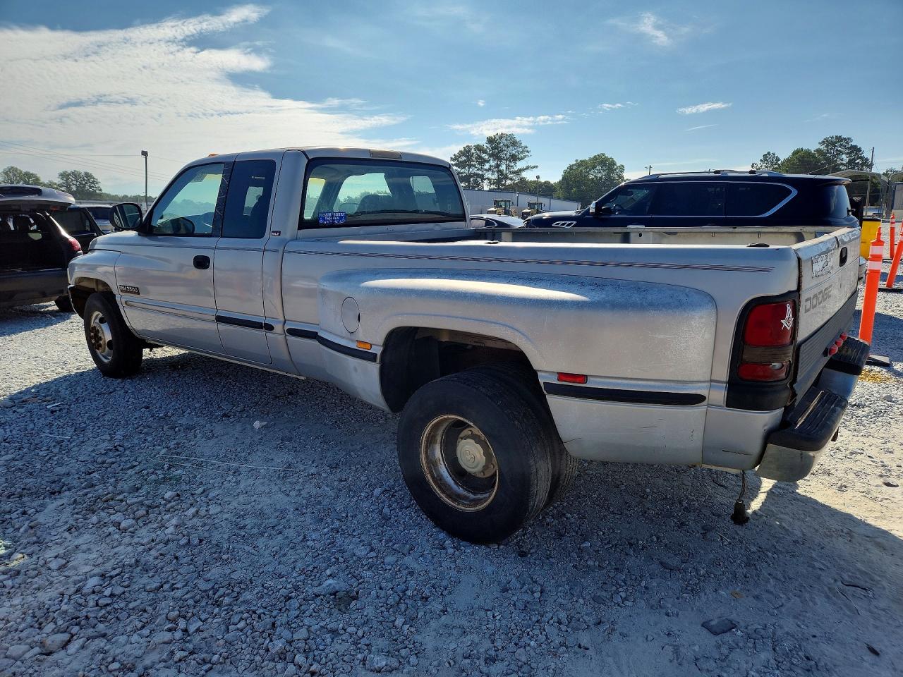 1999 Dodge Ram 3500 Silver vin: 1B7MC3363XJ620646