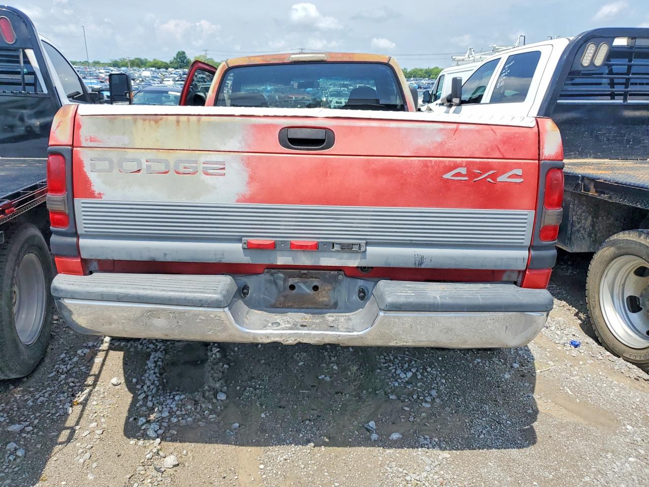 1994 Dodge Ram 3500 Red vin: 1B7MC36C6RS686722