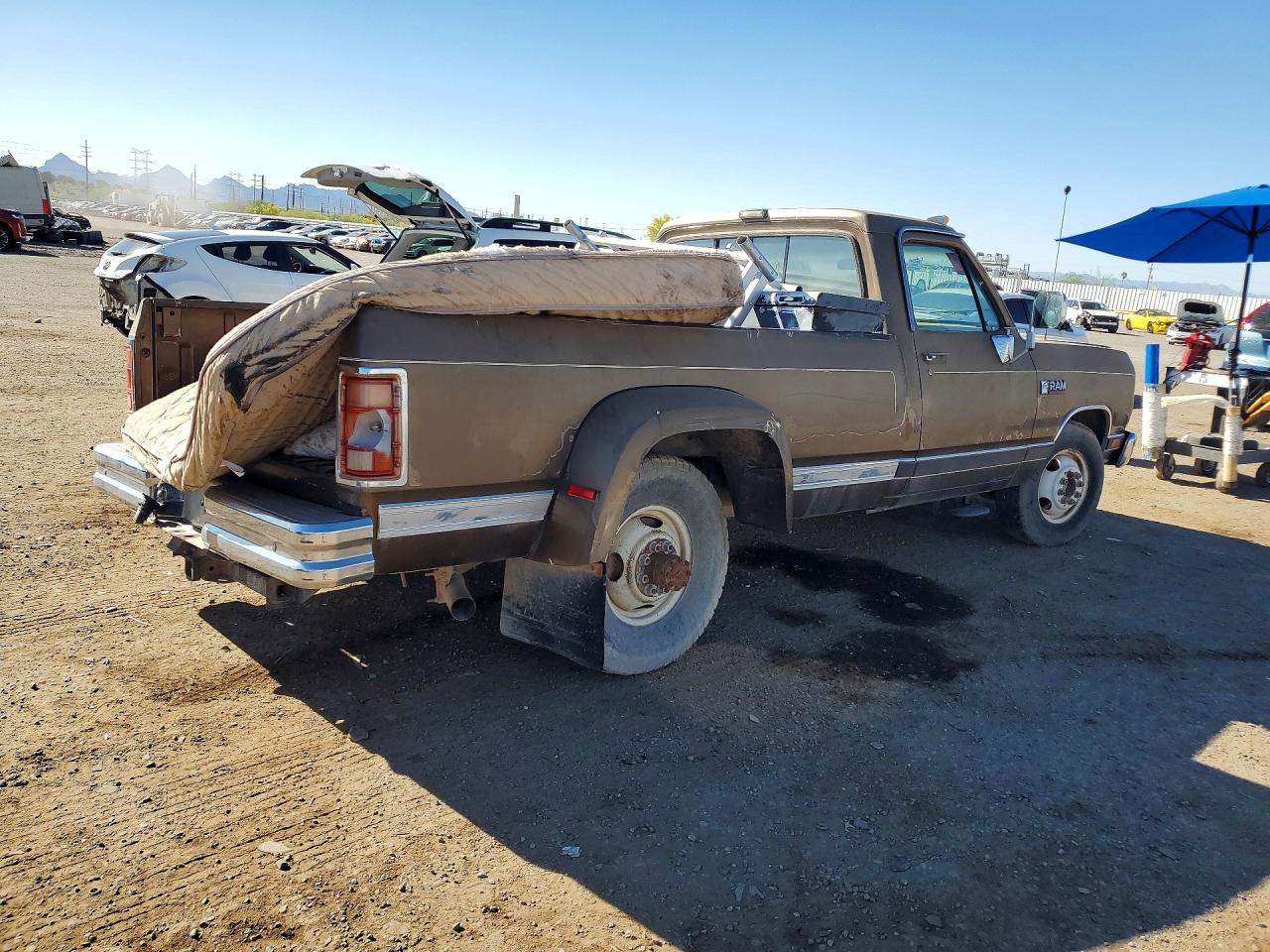 1989 Dodge D-series D300 Brown vin: 1B7ME3681KS112508