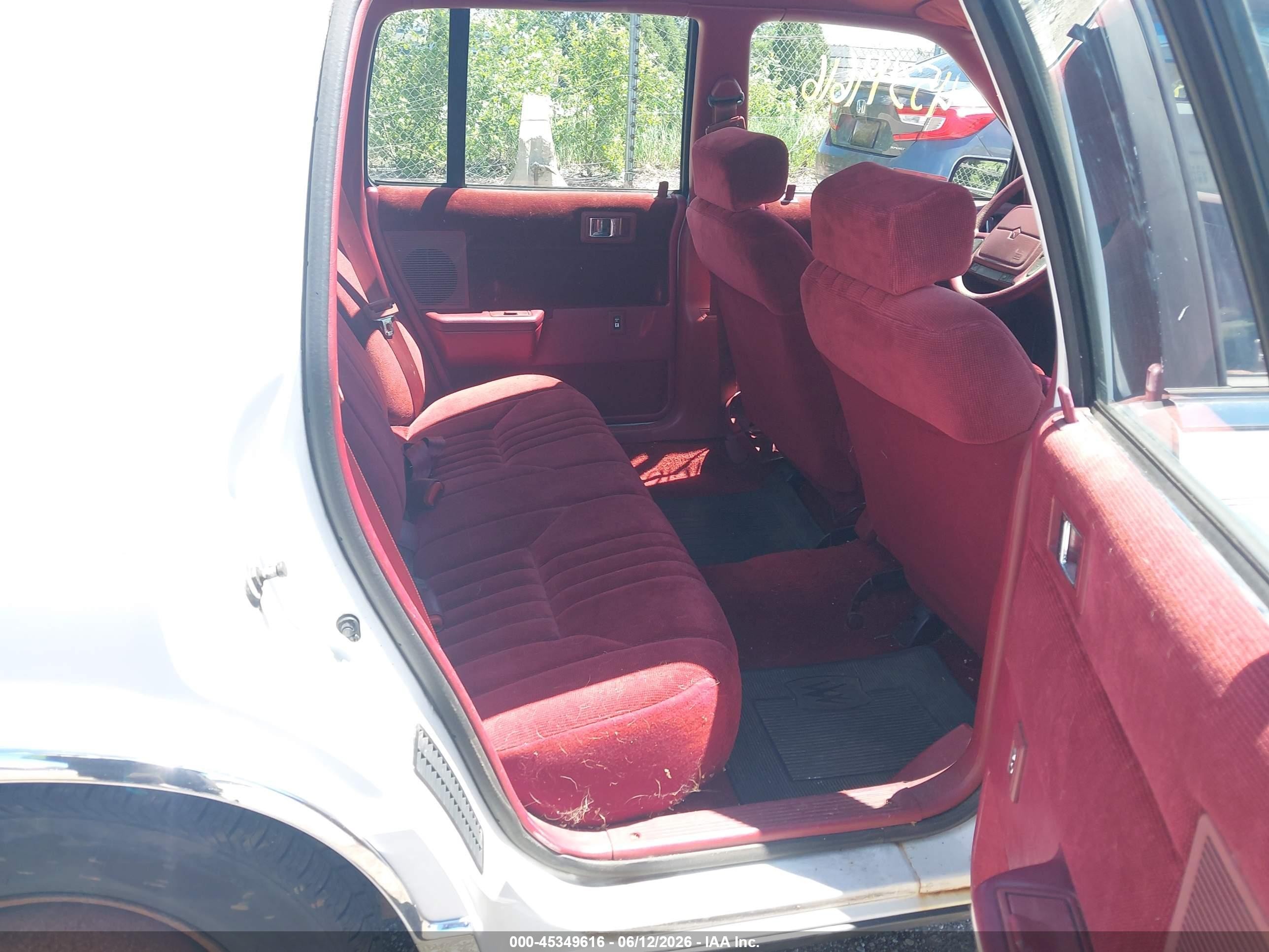 1994 Chrysler Lebaron Le A-body White vin: 1C3AA3637RF220805