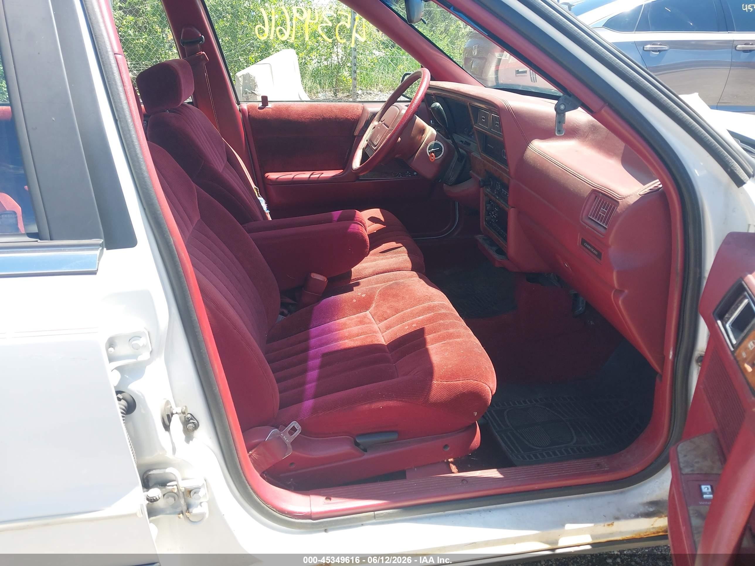 1994 Chrysler Lebaron Le A-body White vin: 1C3AA3637RF220805