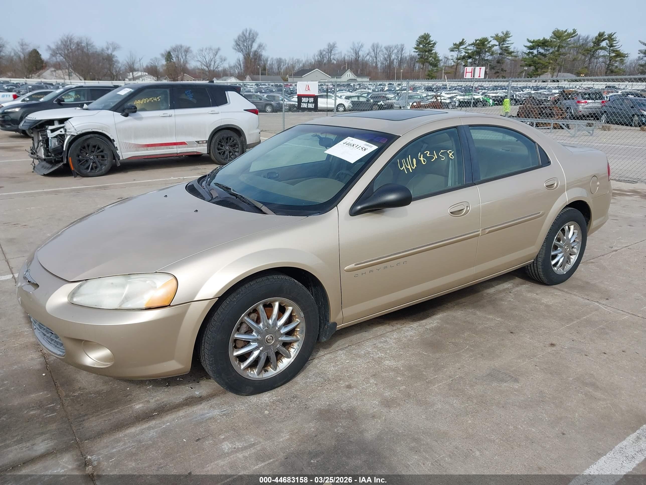 2001 Chrysler Sebring Lxi Gold vin: 1C3AL56U01N527869