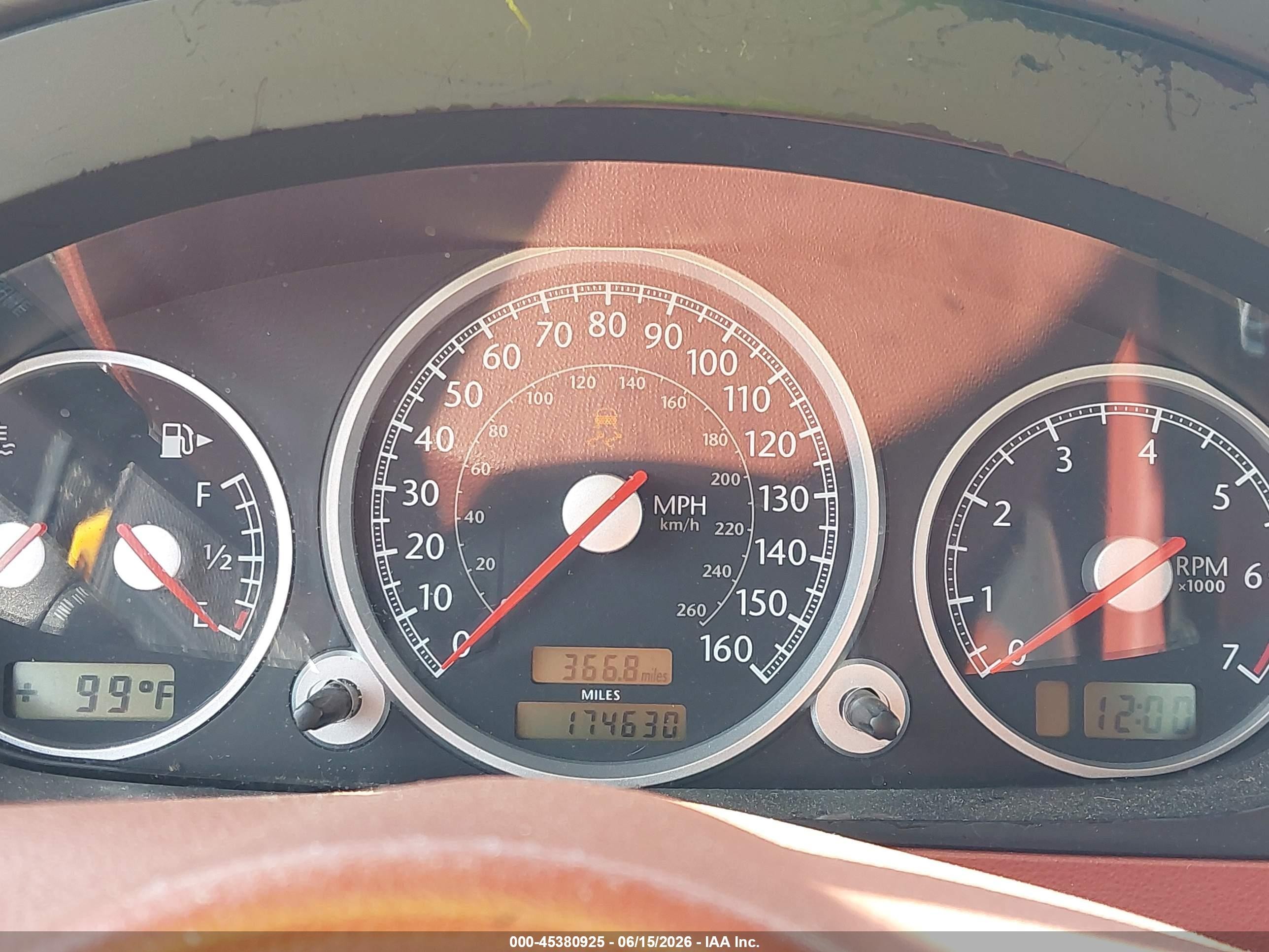 2004 Chrysler Crossfire   White vin: 1C3AN69L04X016481