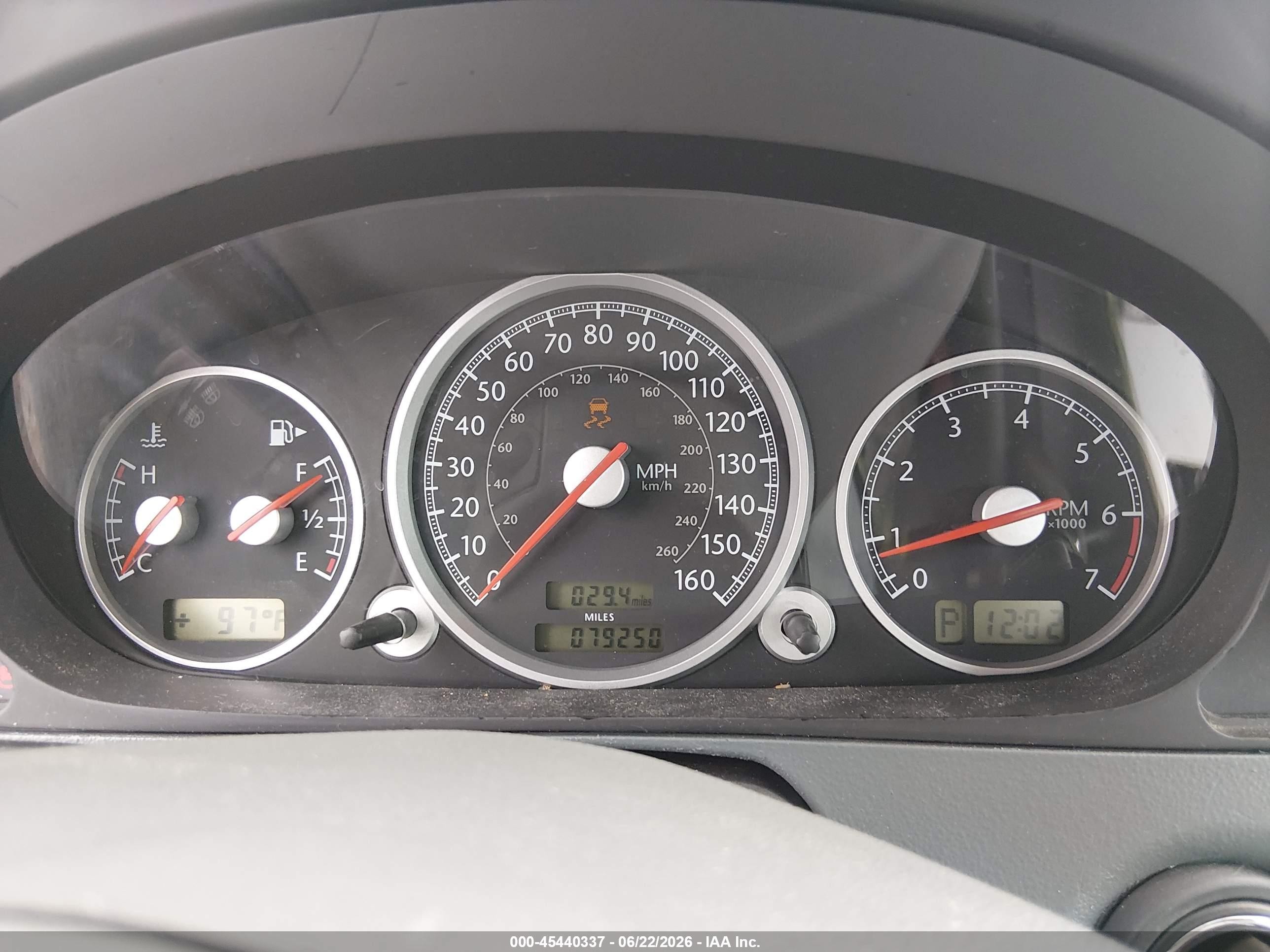 2004 Chrysler Crossfire   Red vin: 1C3AN69L14X003173