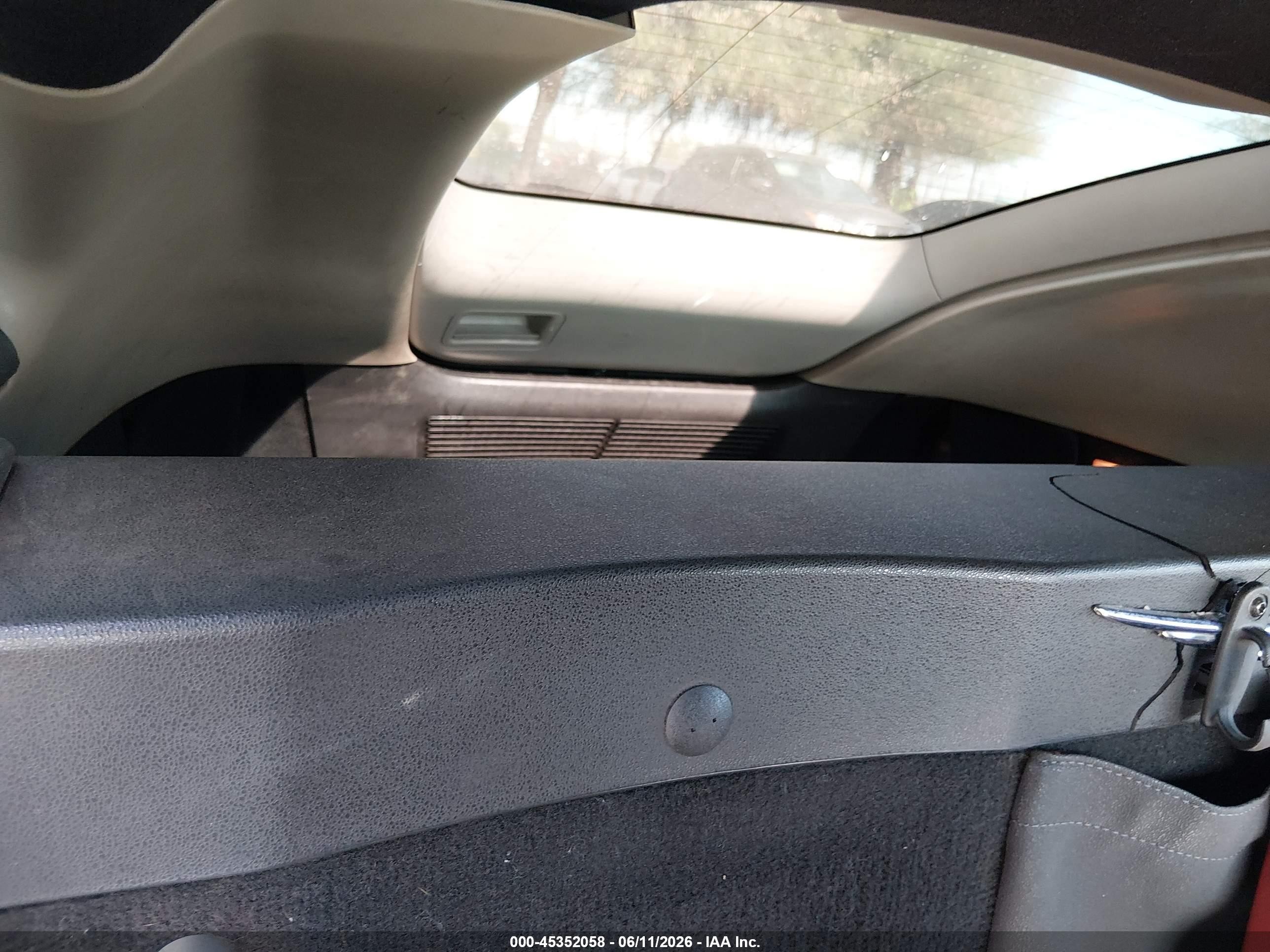 2004 Chrysler Crossfire   Silver vin: 1C3AN69L94X022893