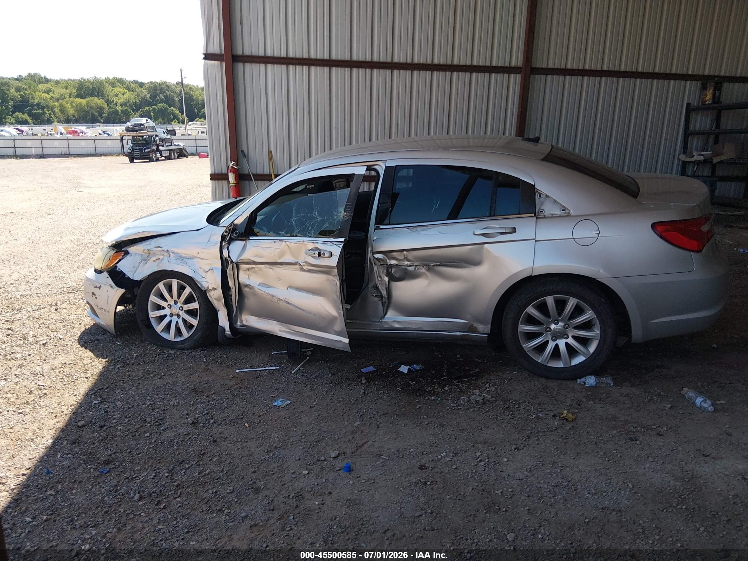 2011 Chrysler 200 Touring Silver vin: 1C3BC1FB0BN511961