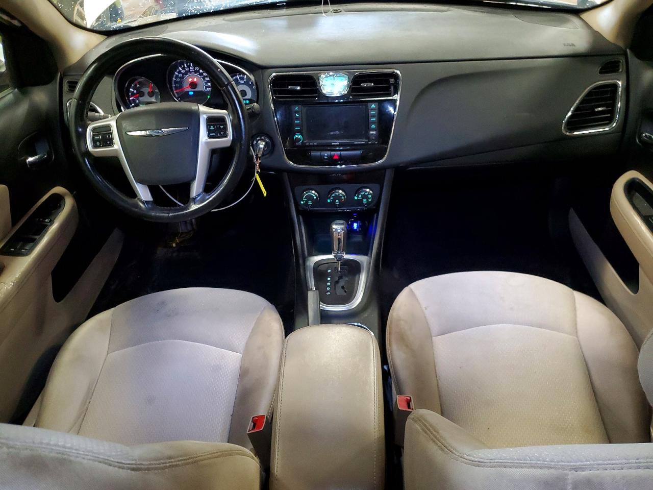 2011 Chrysler 200 Touring White vin: 1C3BC1FB2BN549627