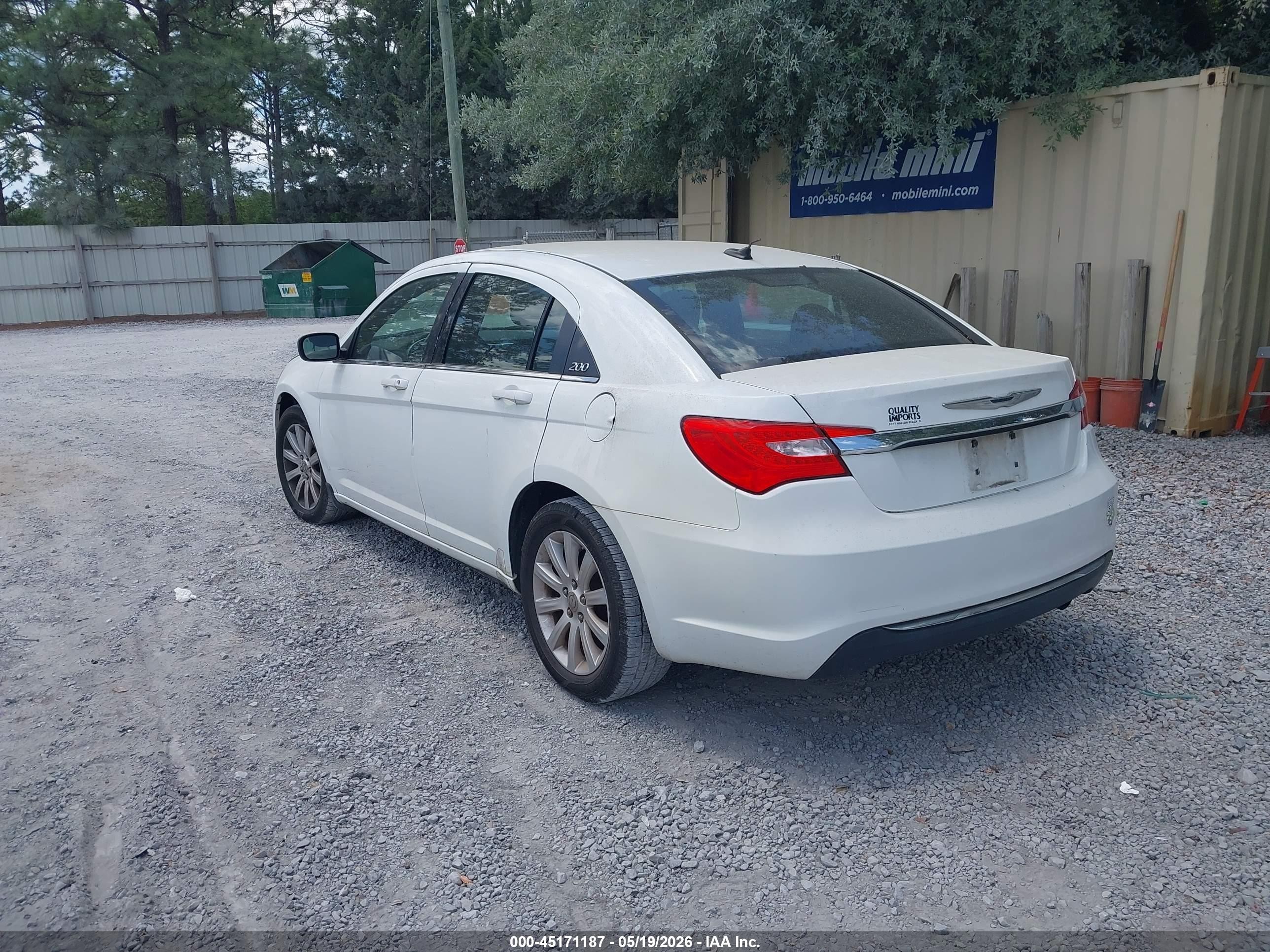 2011 Chrysler 200 Touring Белый vin: 1C3BC1FB2BN576097