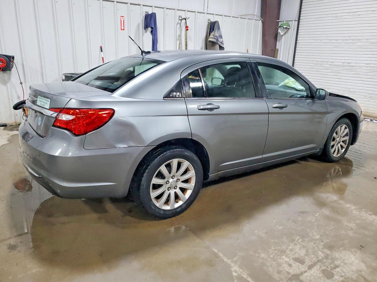 2011 Chrysler 200 Touring Gray vin: 1C3BC1FB2BN624276