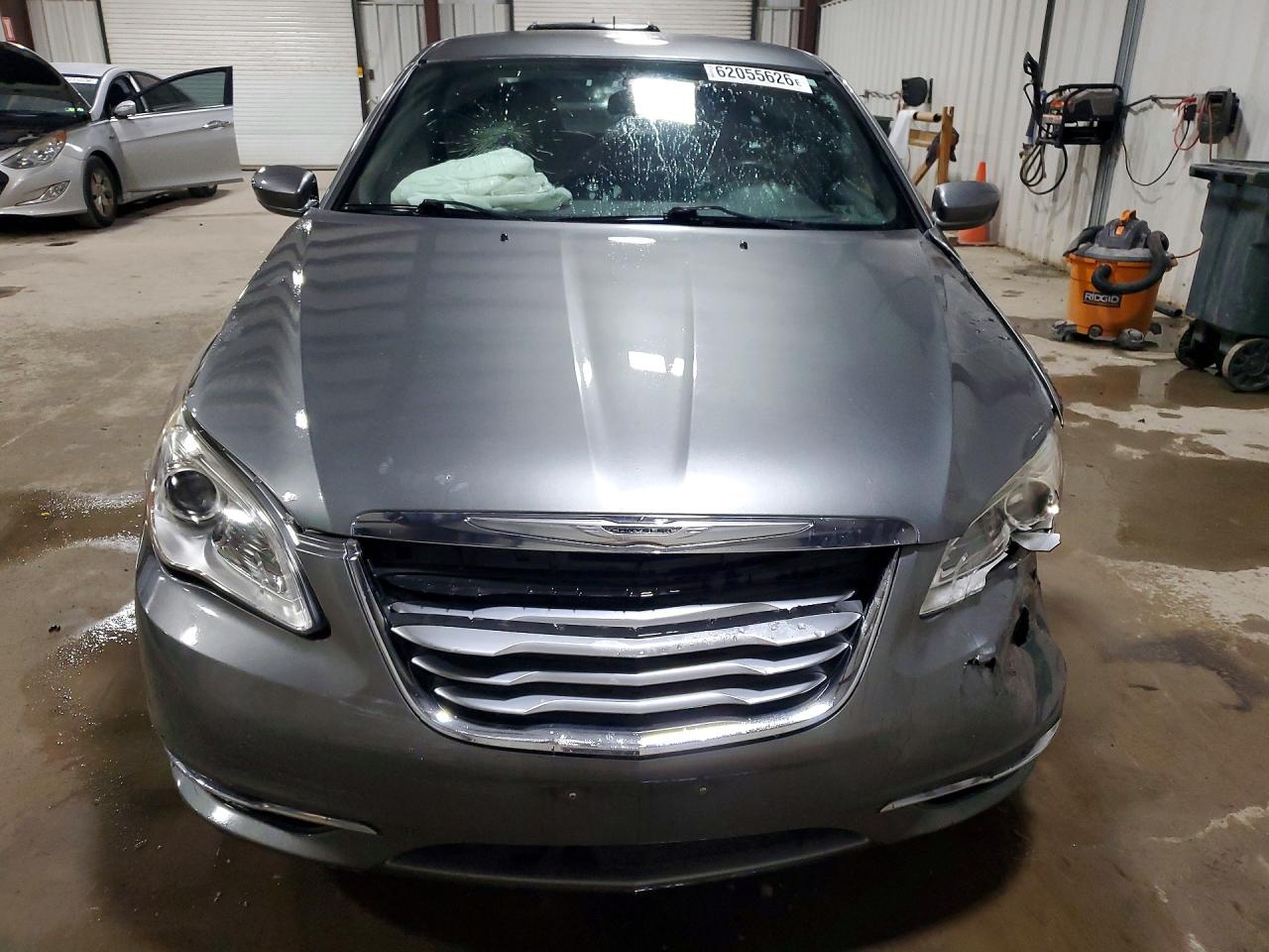 2011 Chrysler 200 Touring Gray vin: 1C3BC1FB2BN624276