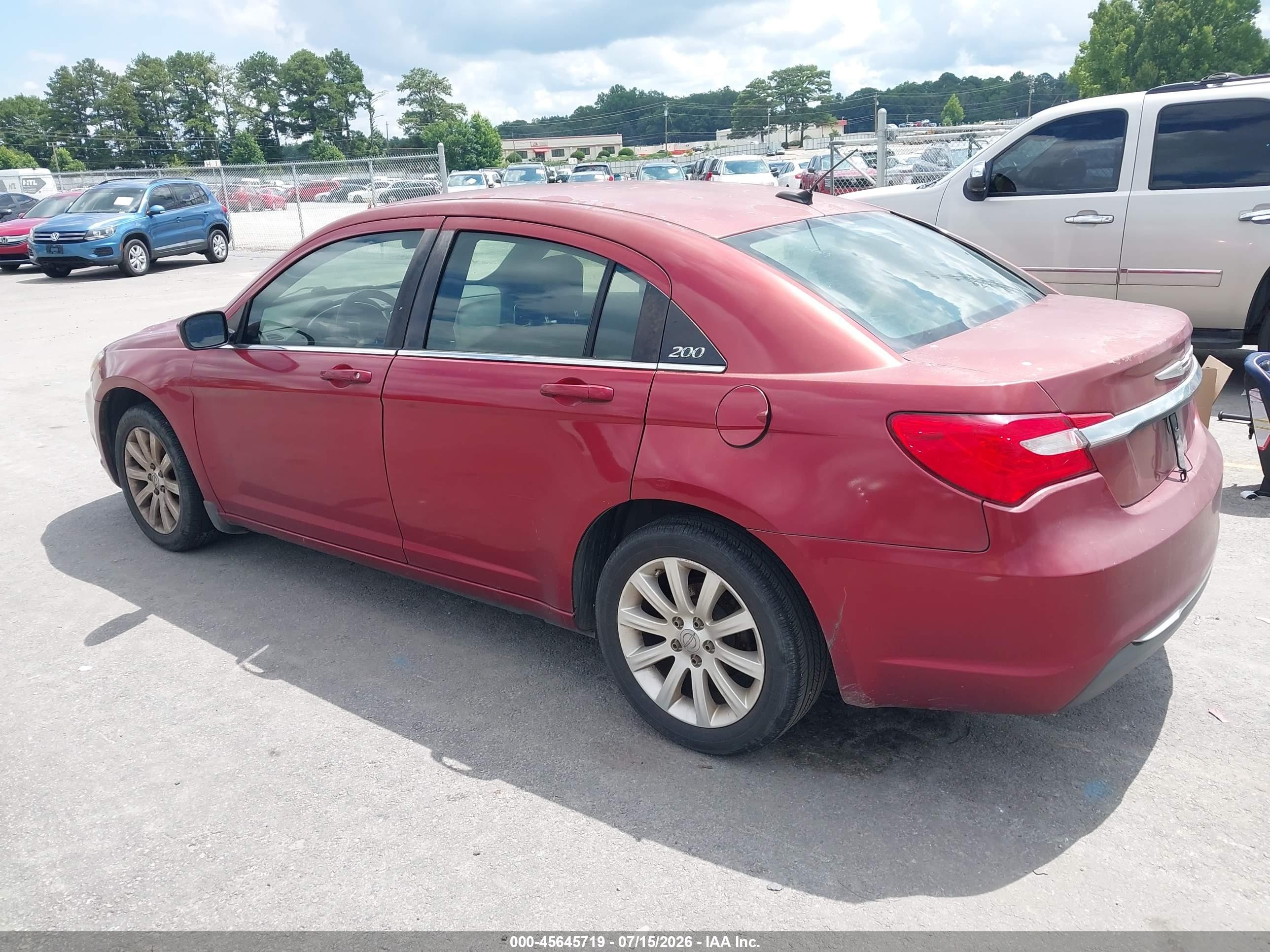2011 Chrysler 200 Touring Red vin: 1C3BC1FB3BN580028