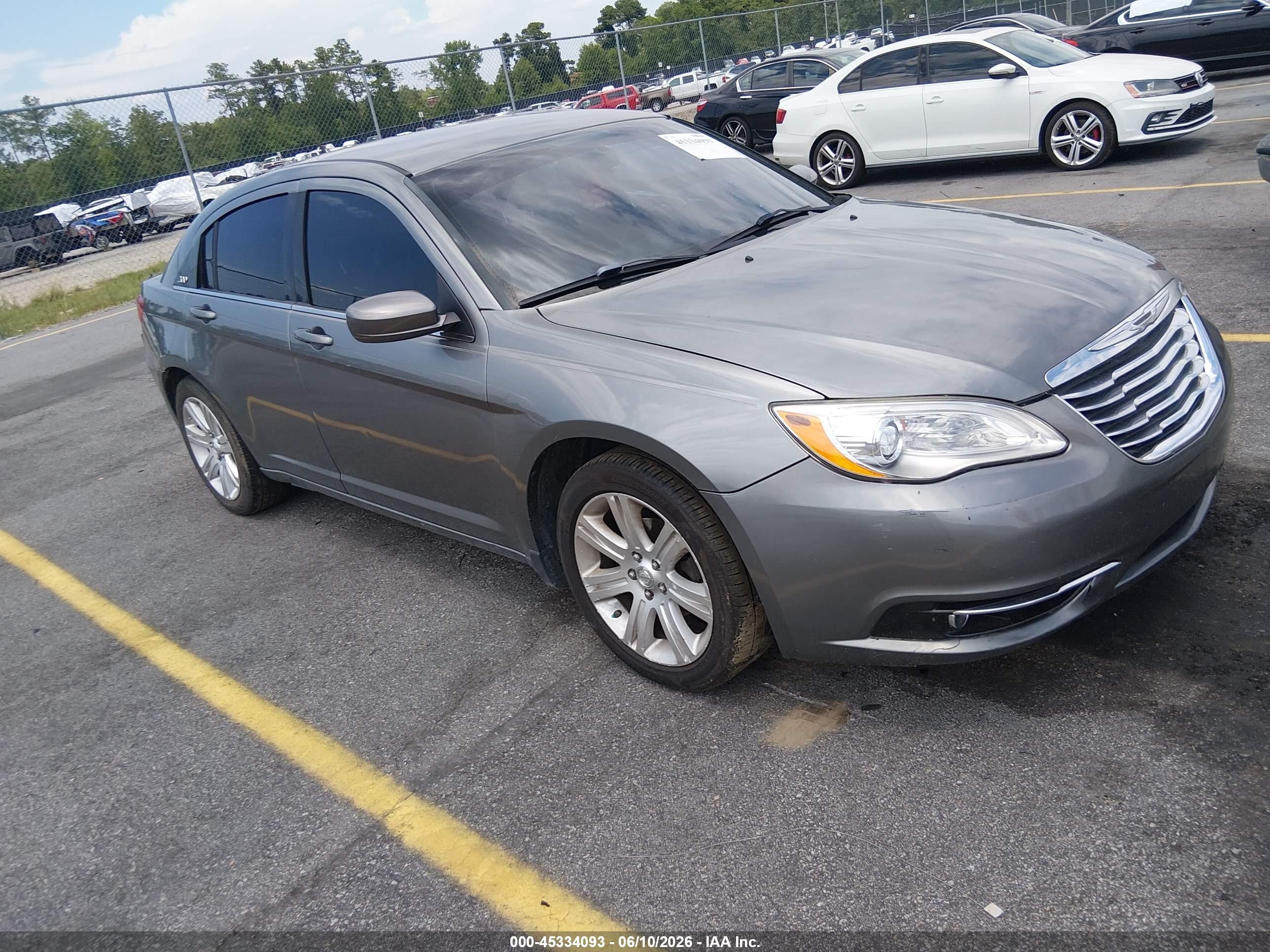 2011 Chrysler 200 Touring Silver vin: 1C3BC1FB6BN614074