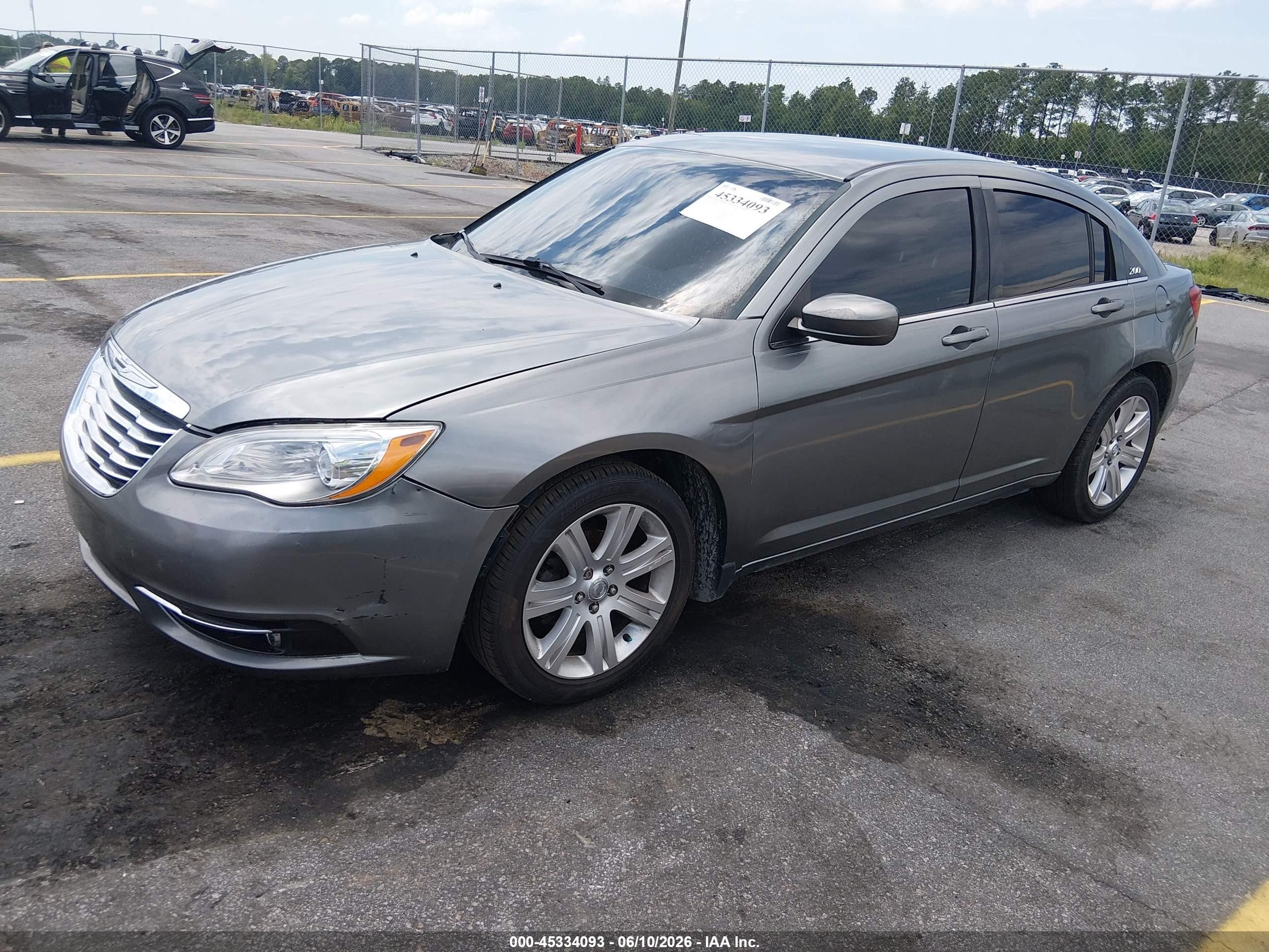 2011 Chrysler 200 Touring Silver vin: 1C3BC1FB6BN614074