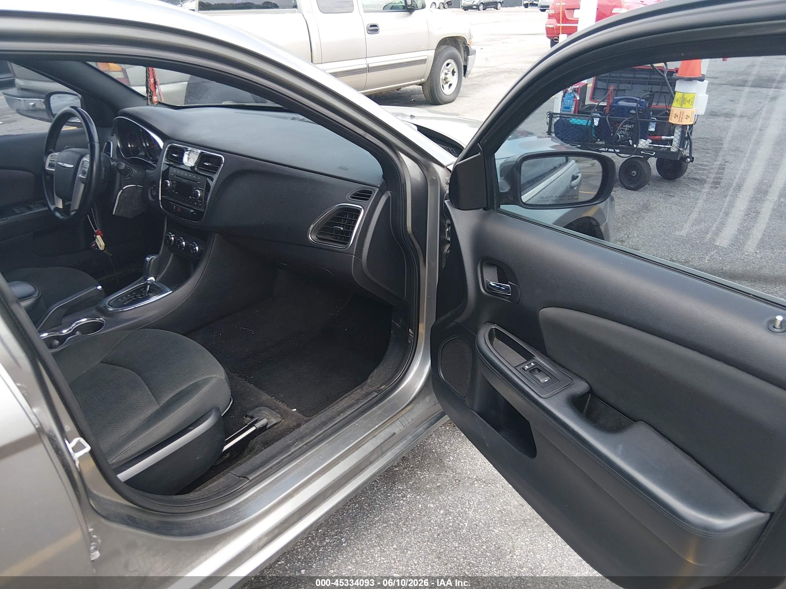 2011 Chrysler 200 Touring Silver vin: 1C3BC1FB6BN614074