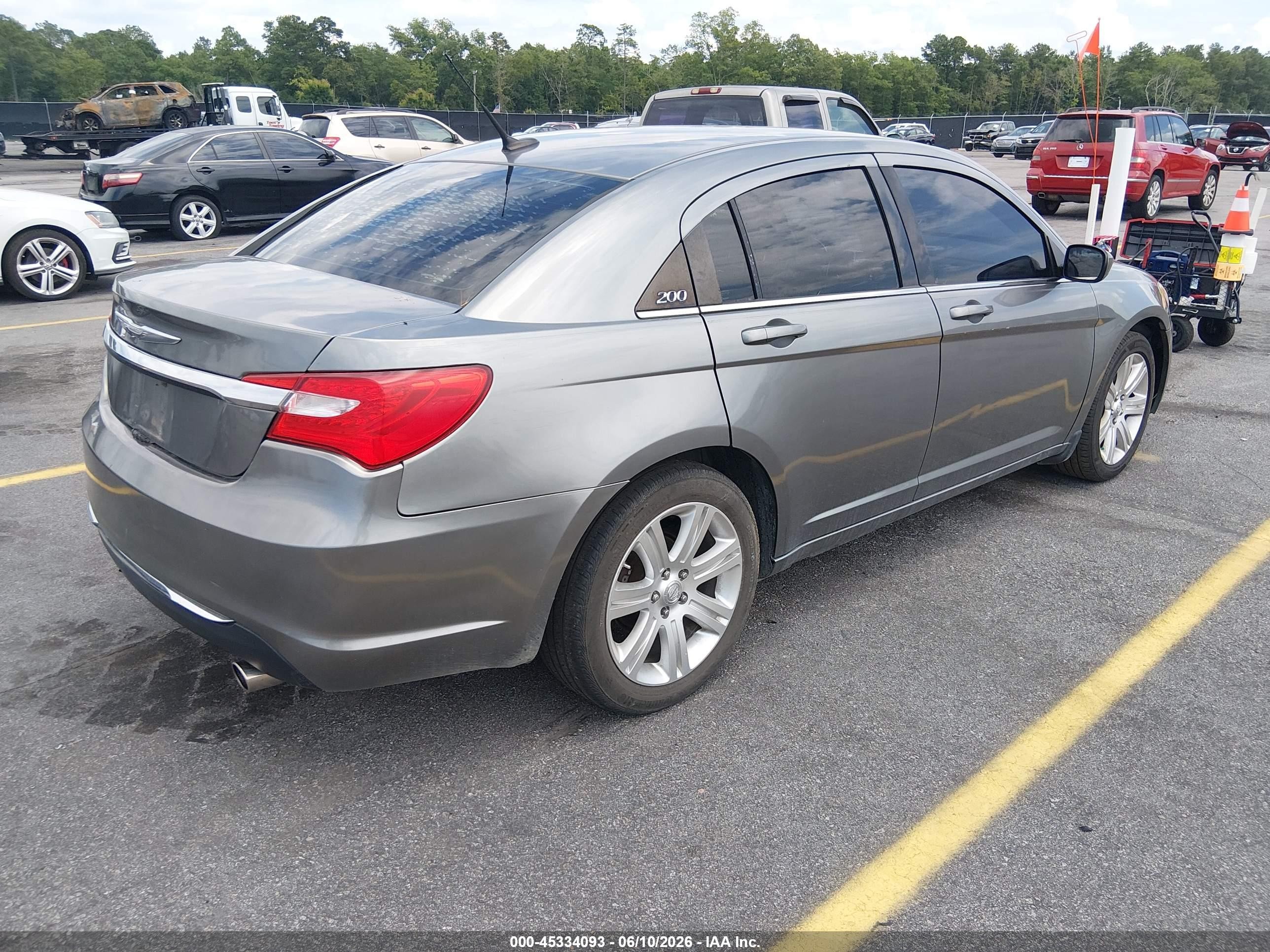 2011 Chrysler 200 Touring Silver vin: 1C3BC1FB6BN614074