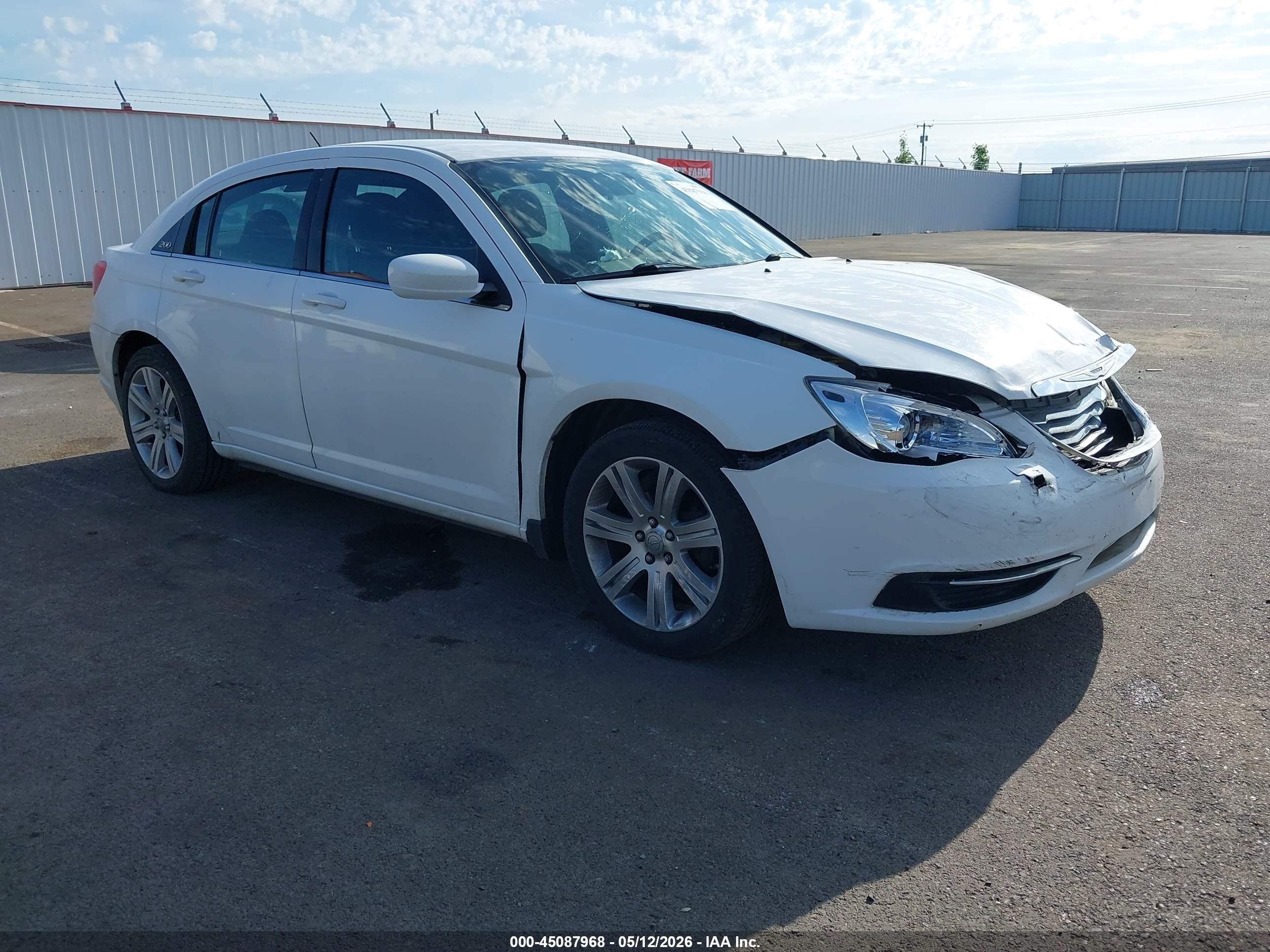 2011 Chrysler 200 Touring Белый vin: 1C3BC1FB9BN626428