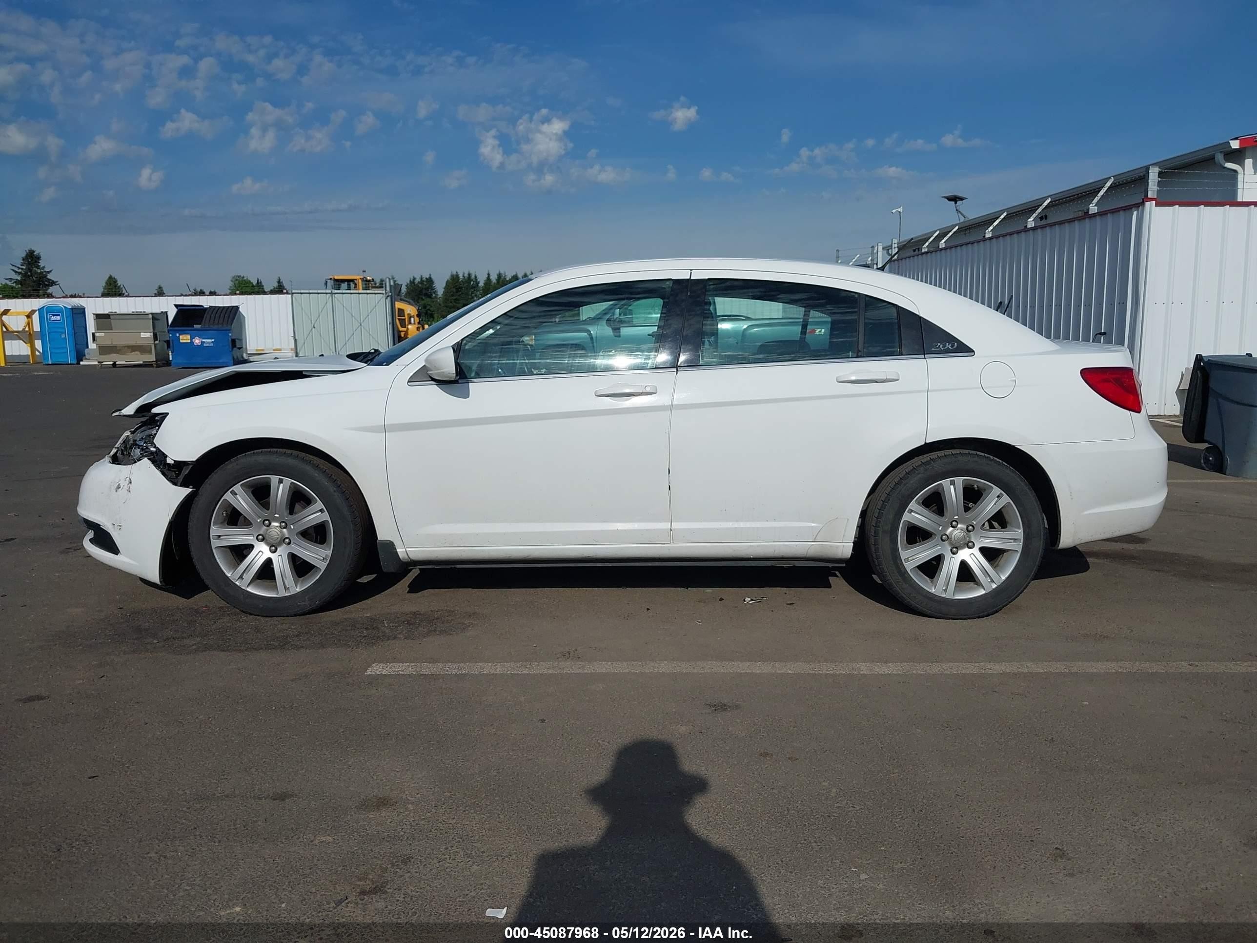 2011 Chrysler 200 Touring White vin: 1C3BC1FB9BN626428