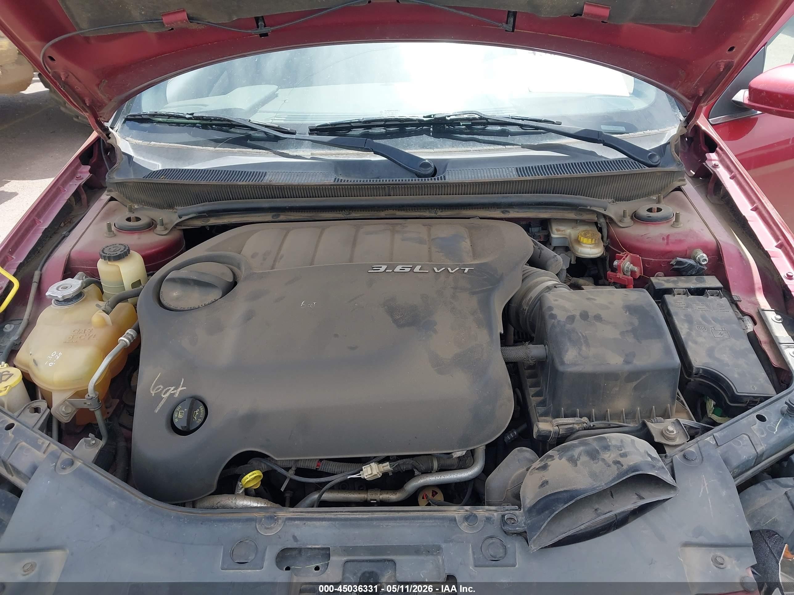 2011 Chrysler 200 Touring Red vin: 1C3BC1FG0BN600070
