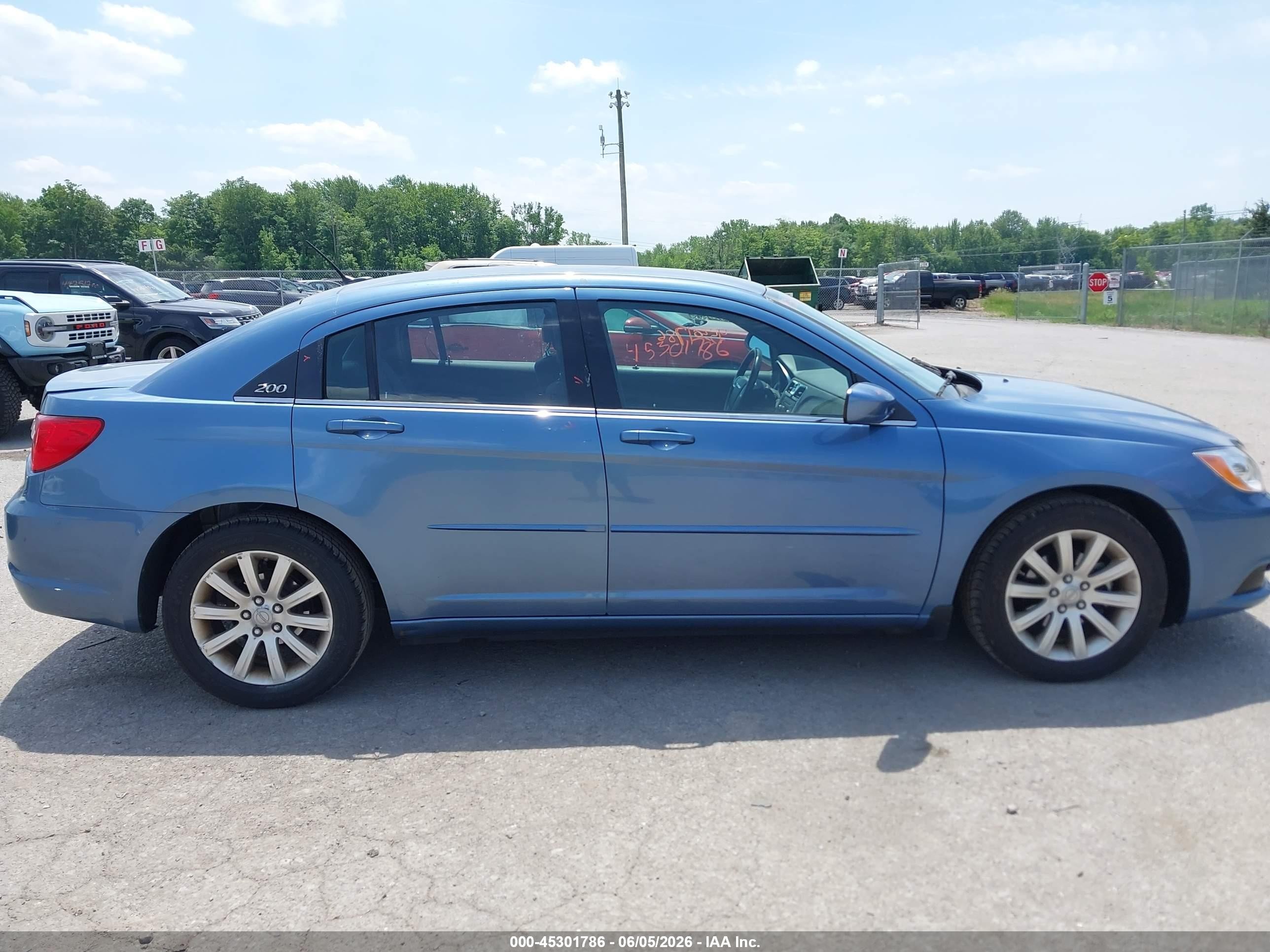 2011 Chrysler 200 Touring Blue vin: 1C3BC1FG4BN577425