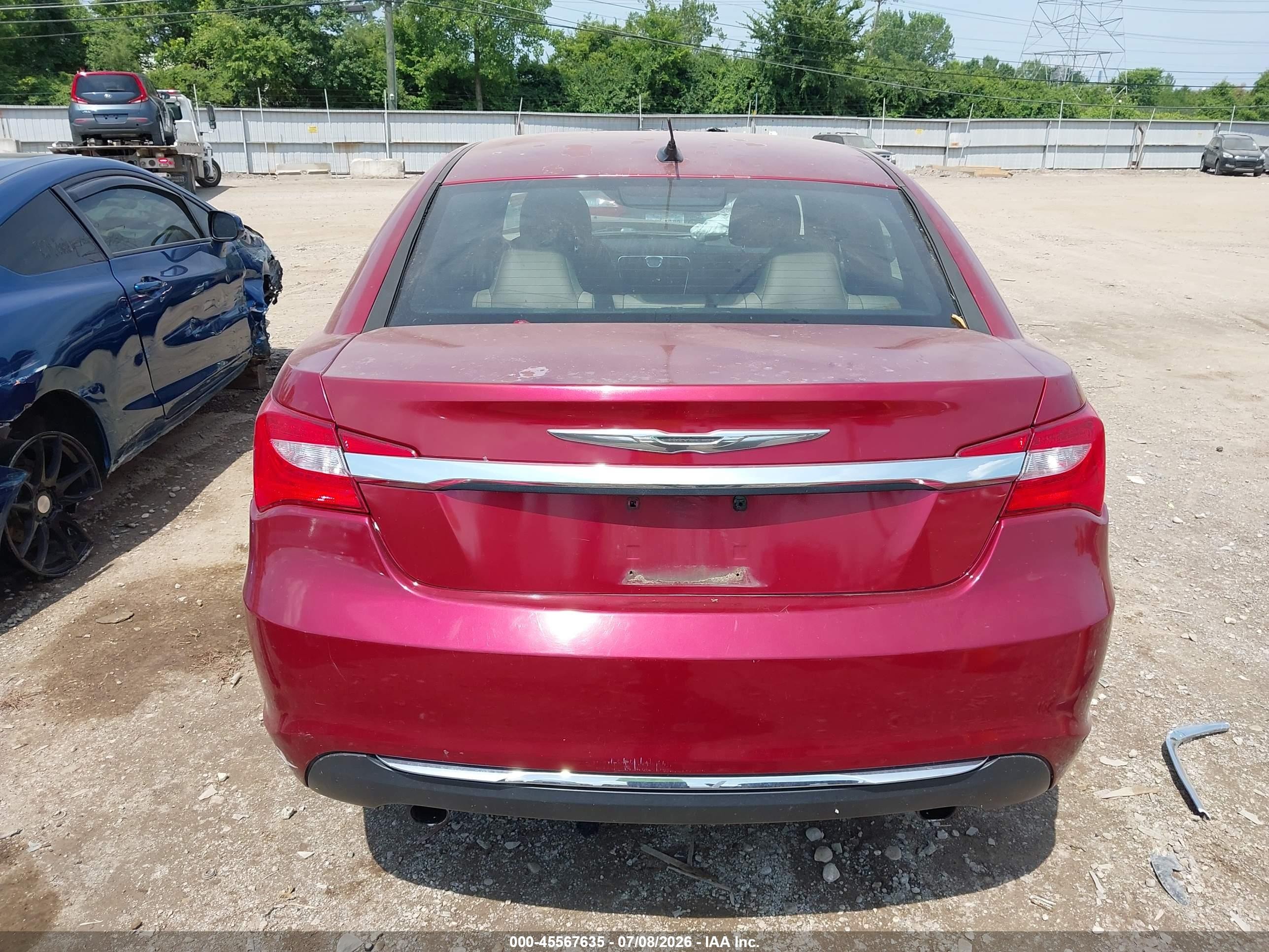 2011 Chrysler 200 Touring Red vin: 1C3BC1FG8BN594826