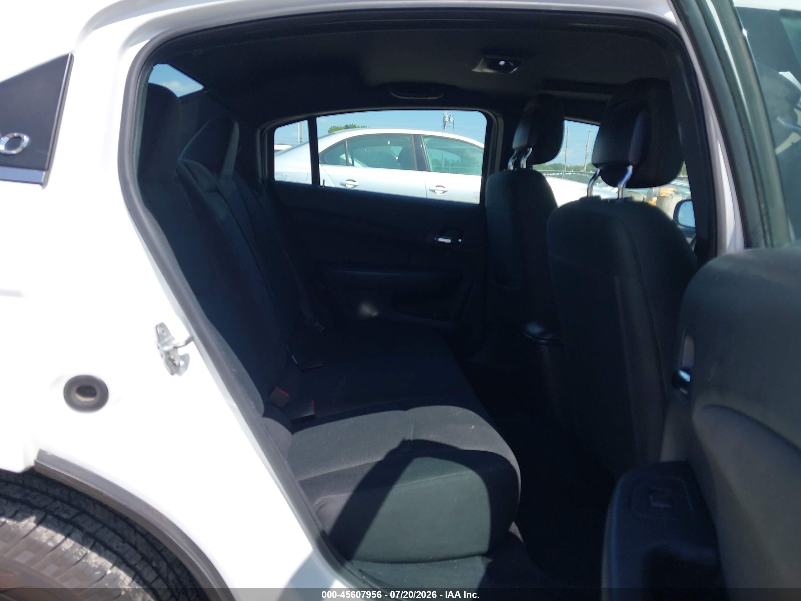 2011 Chrysler 200 Touring Белый vin: 1C3BC1FGXBN553193