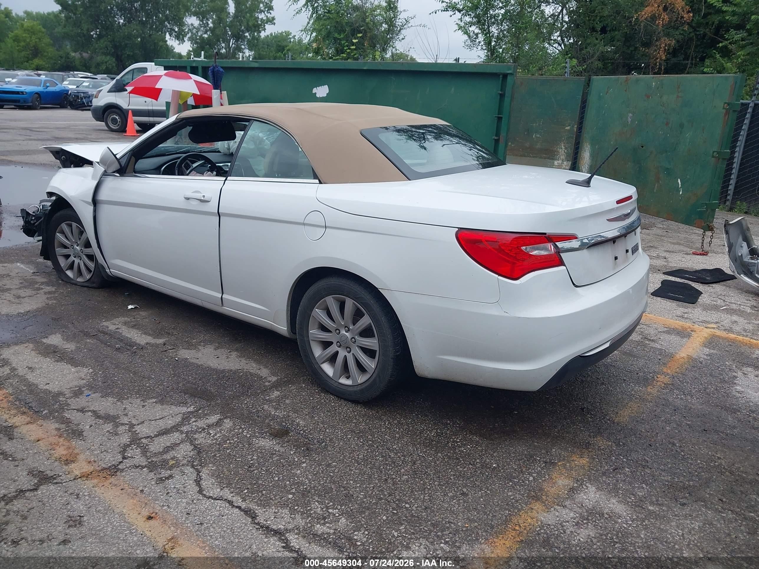 2011 Chrysler 200 Touring White vin: 1C3BC2EB0BN549777
