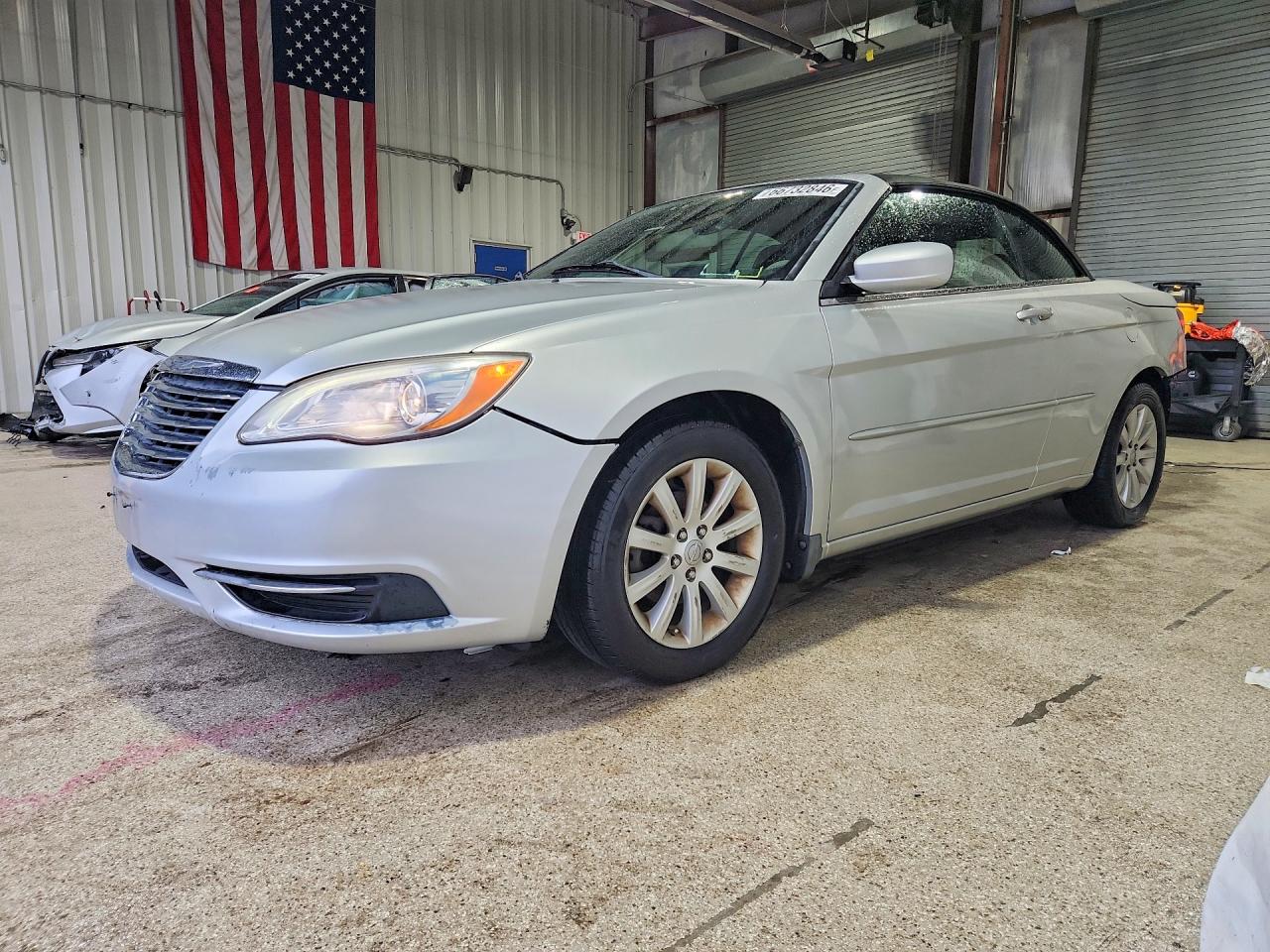 2011 Chrysler 200 Touring Silver vin: 1C3BC2EB3BN589299
