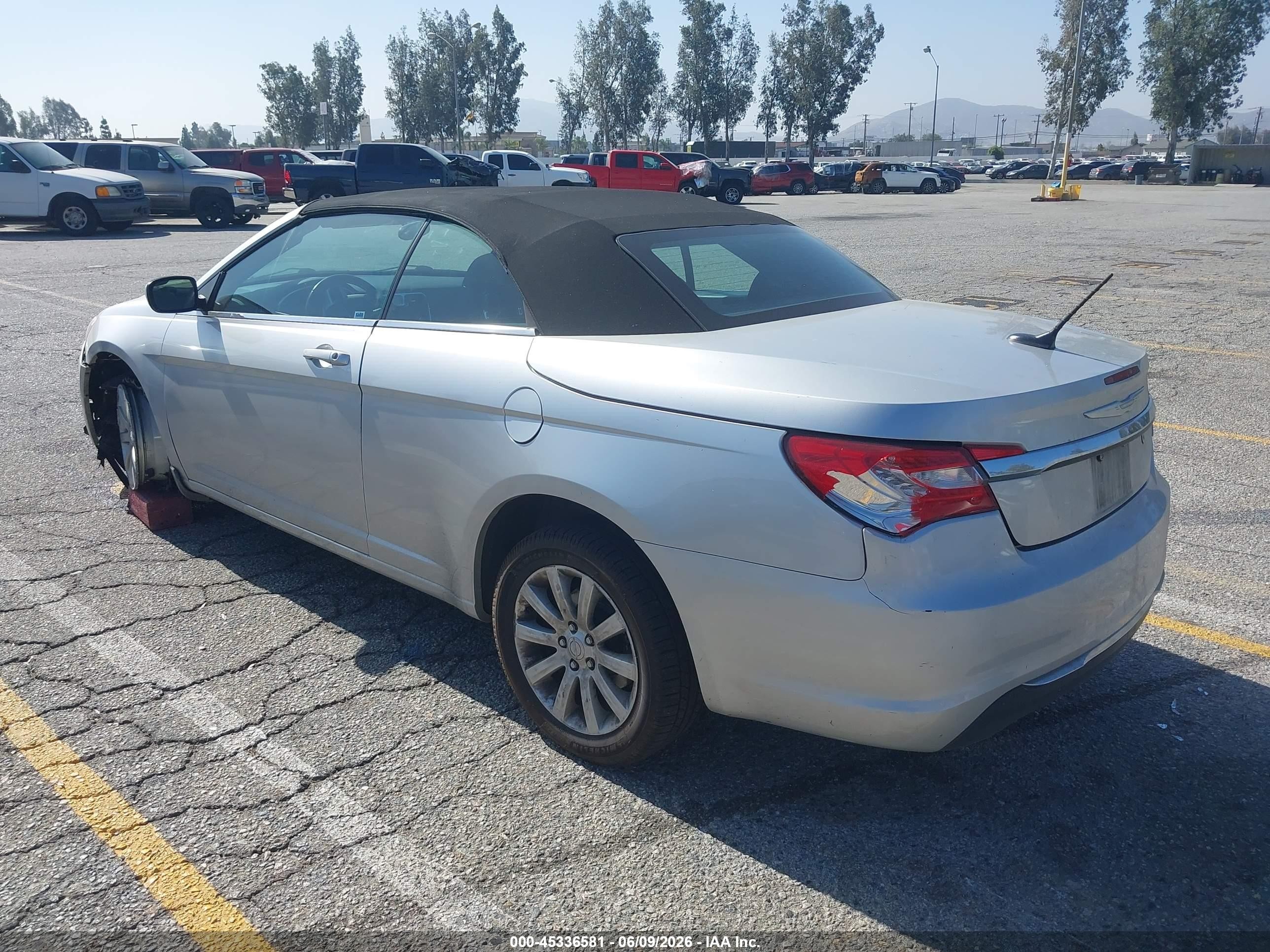 2011 Chrysler 200 Touring Gray vin: 1C3BC2EB7BN606993