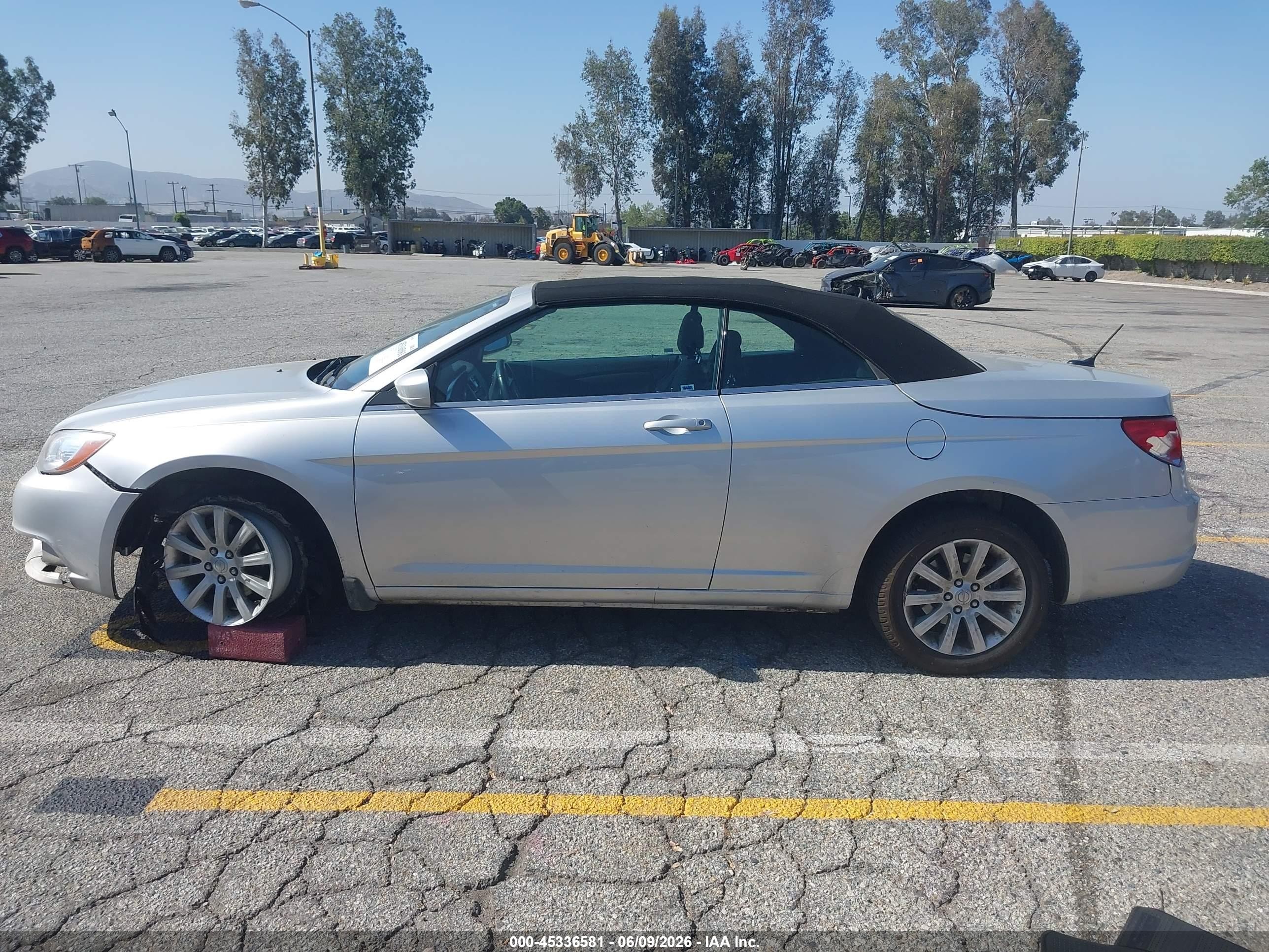 2011 Chrysler 200 Touring Gray vin: 1C3BC2EB7BN606993