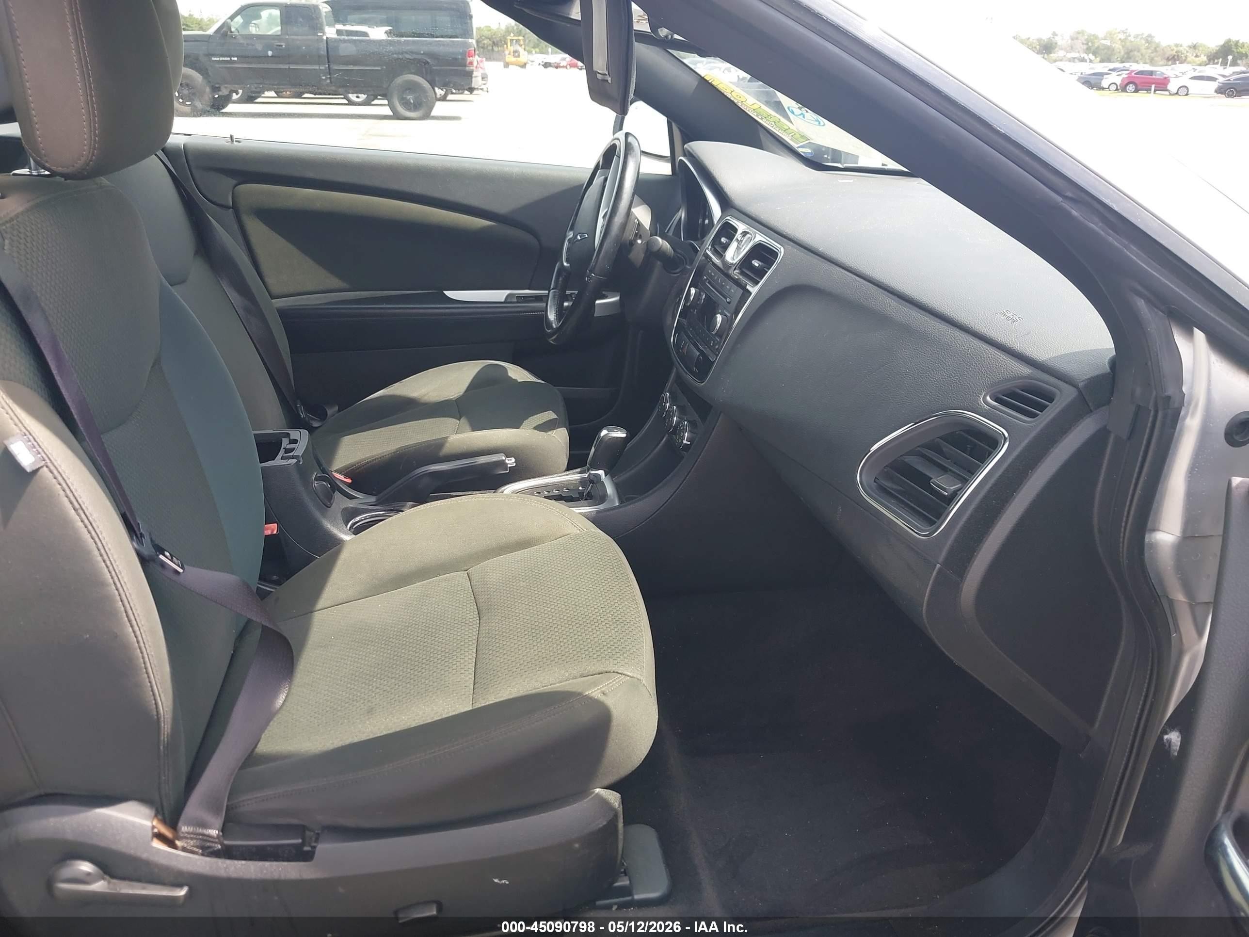 2011 Chrysler 200 Touring Silver vin: 1C3BC2EG0BN537611