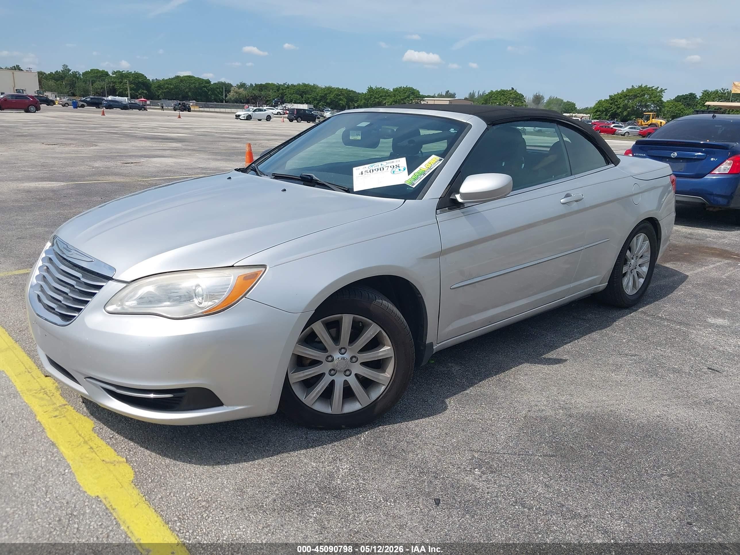 2011 Chrysler 200 Touring Silver vin: 1C3BC2EG0BN537611