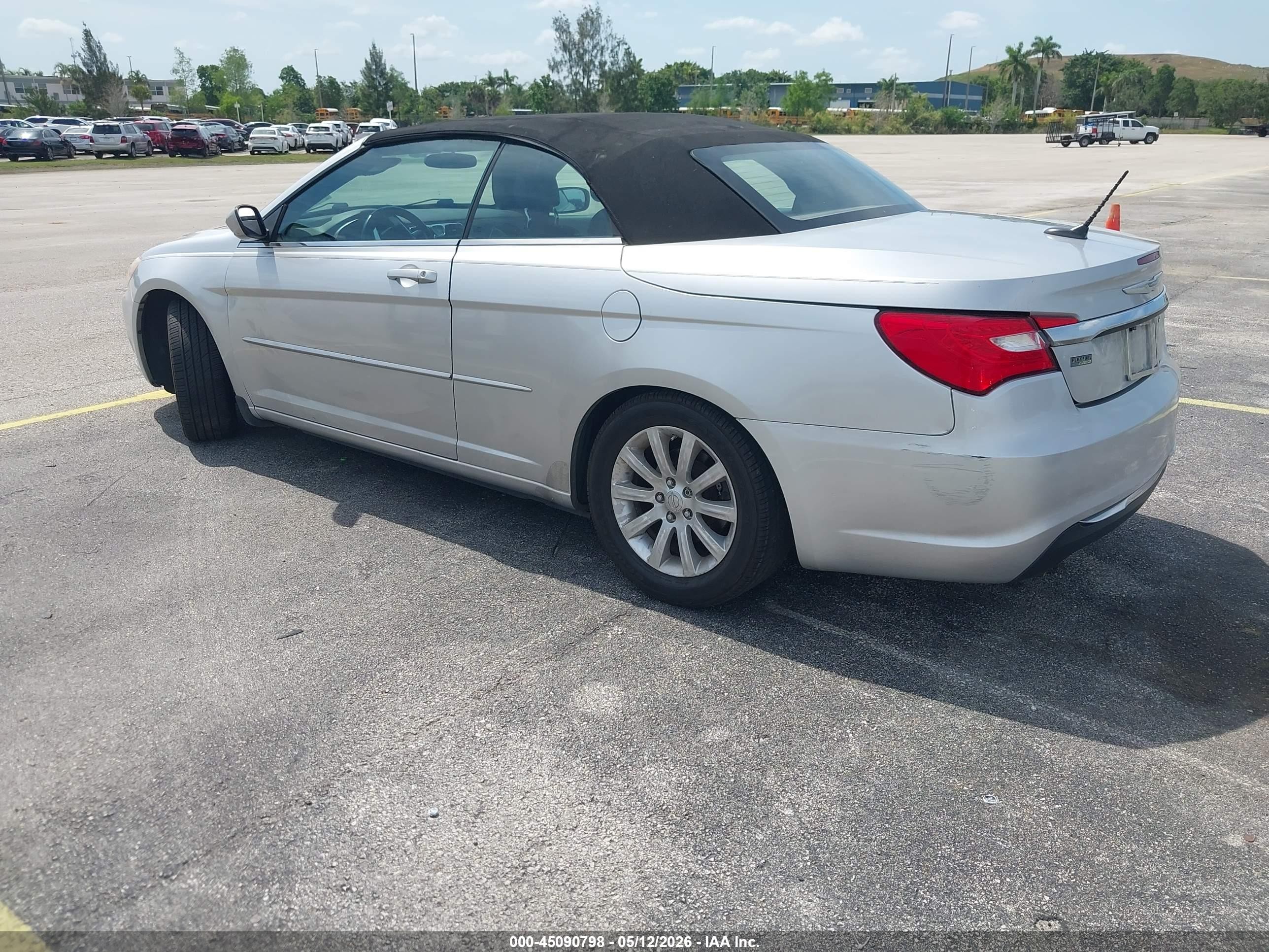 2011 Chrysler 200 Touring Silver vin: 1C3BC2EG0BN537611