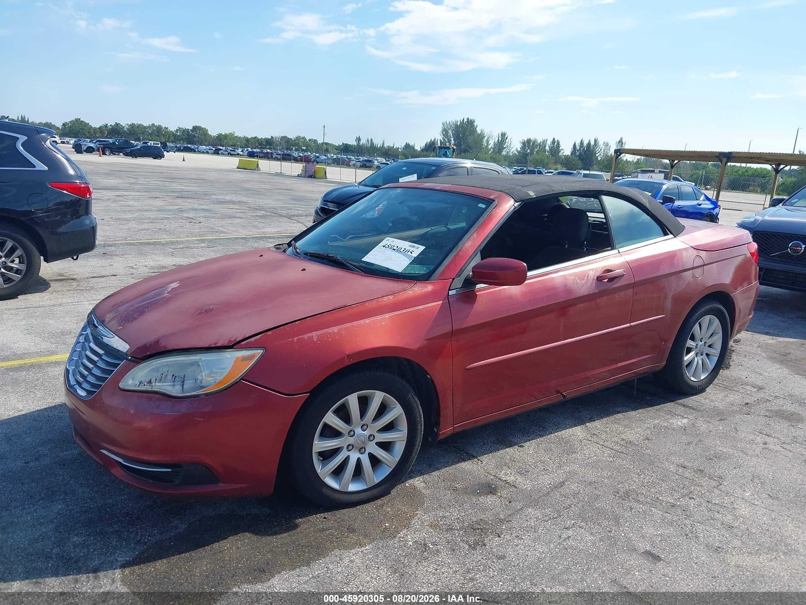 2011 Chrysler 200 Touring Red vin: 1C3BC2EG3BN537649