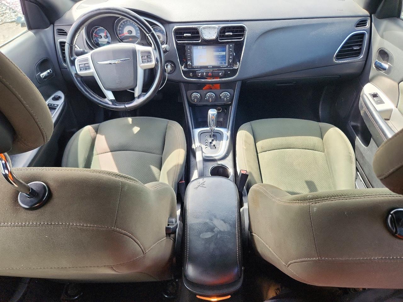 2011 Chrysler 200 Touring Серебряный vin: 1C3BC2EG3BN577908