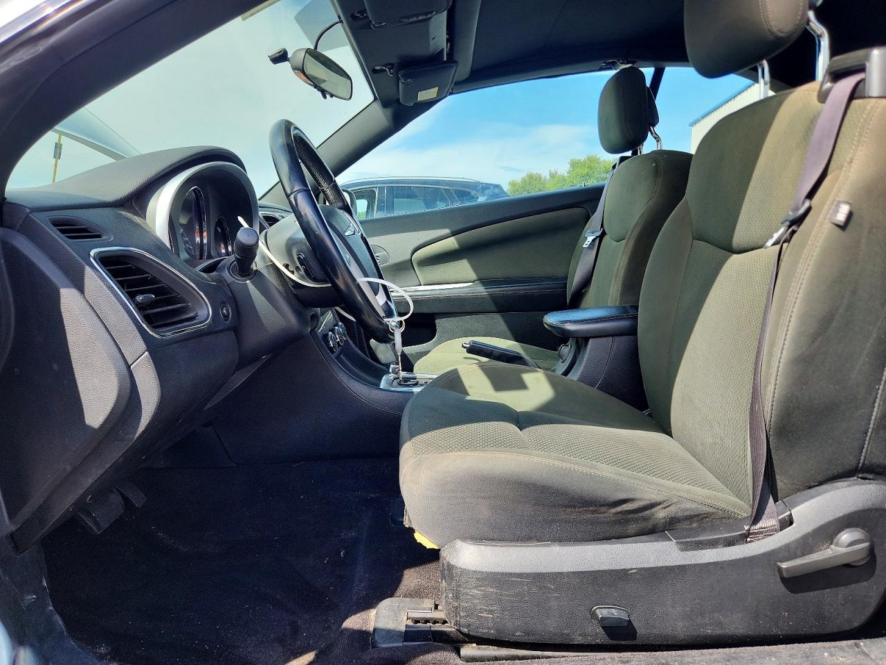 2011 Chrysler 200 Touring Серебряный vin: 1C3BC2EG3BN577908