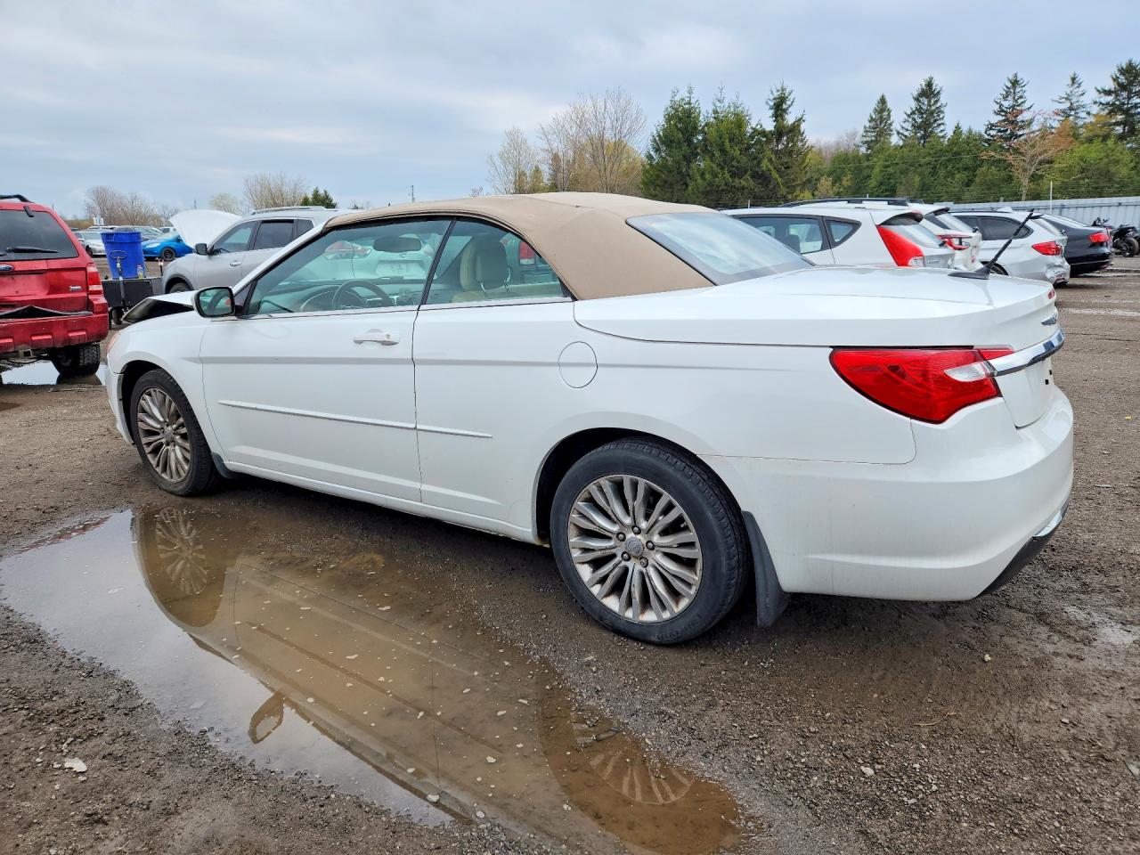 2011 Chrysler 200 Touring White vin: 1C3BC2EG5BN549687