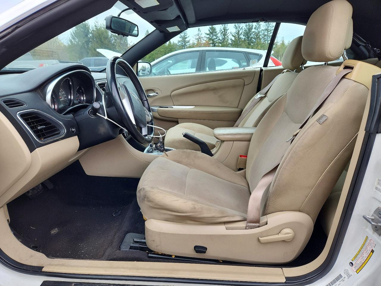 2011 Chrysler 200 Touring White vin: 1C3BC2EG5BN549687