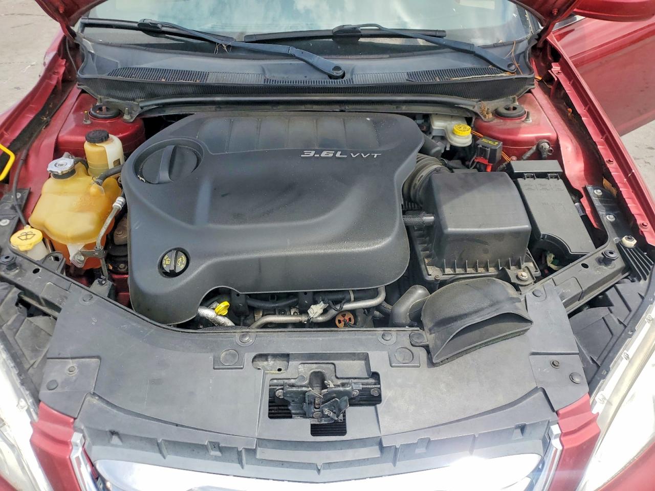 2011 Chrysler 200 Touring Maroon vin: 1C3BC2EG5BN563699