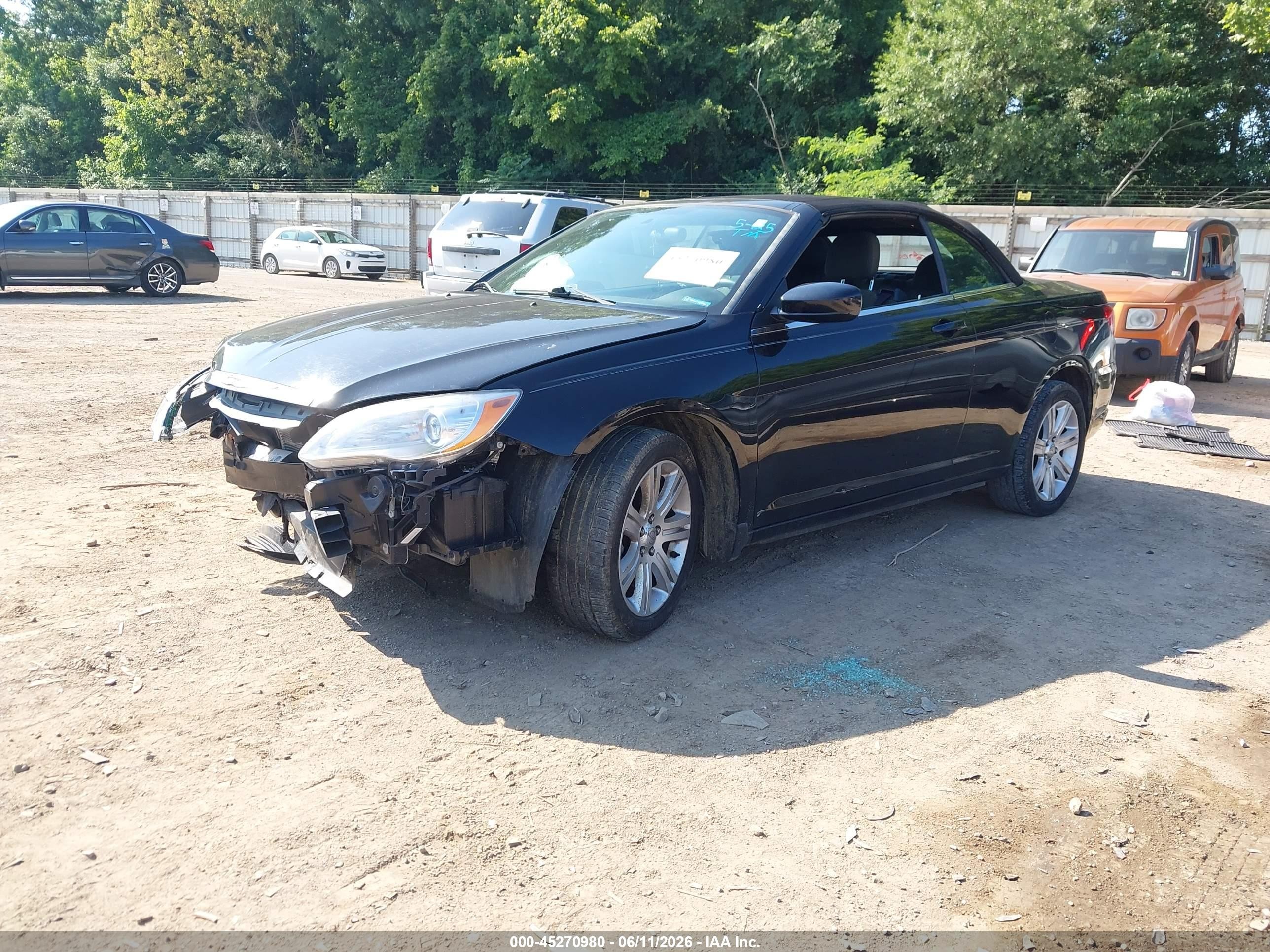 2011 Chrysler 200 Touring Черный vin: 1C3BC2EG7BN612739