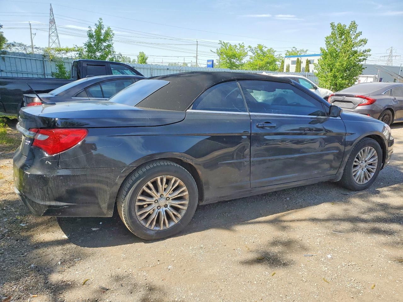 2011 Chrysler 200 Touring Black vin: 1C3BC2EGXBN565576