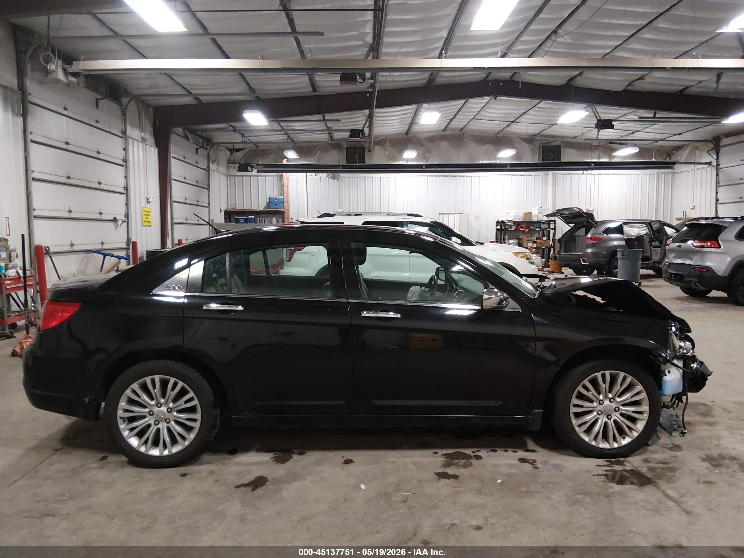 2011 Chrysler 200 Limited Black vin: 1C3BC2FB0BN616098