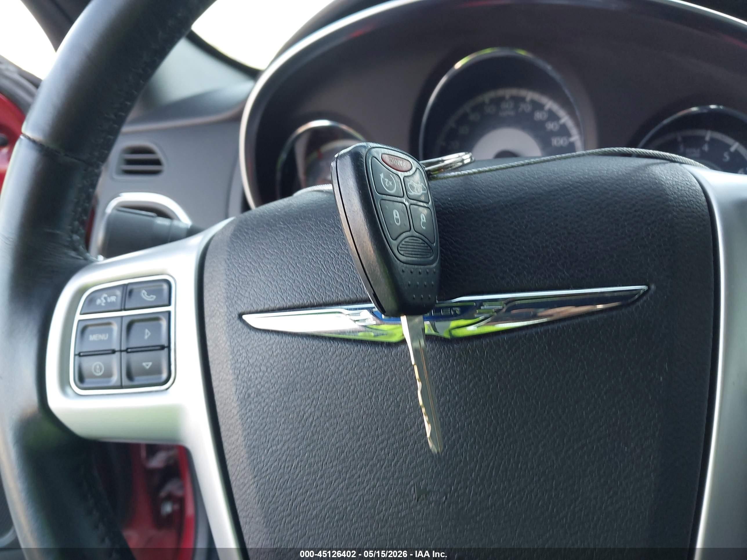 2011 Chrysler 200 Limited Красный vin: 1C3BC2FB3BN583307