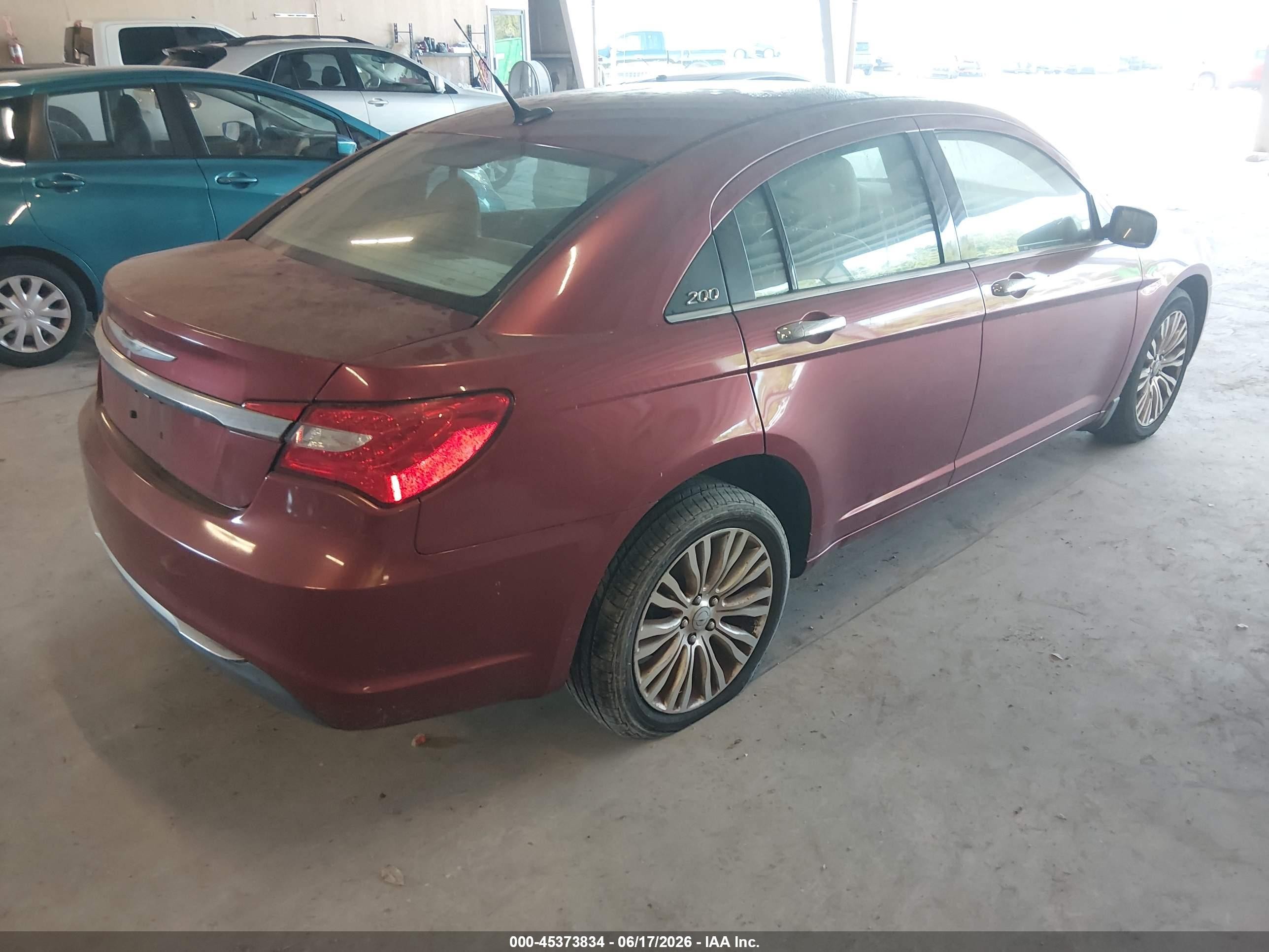 2011 Chrysler 200 Limited Burgundy vin: 1C3BC2FB7BN506097