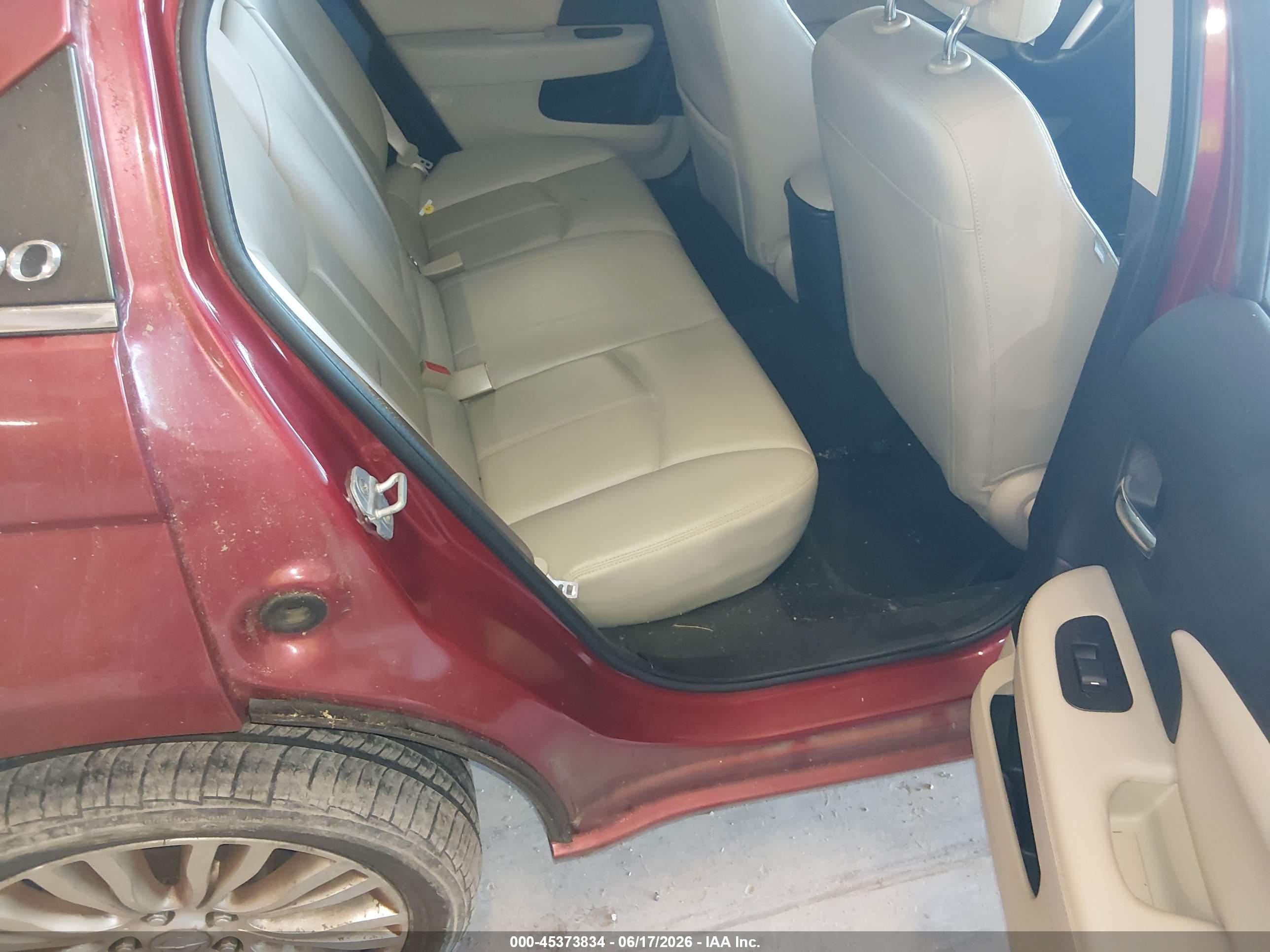 2011 Chrysler 200 Limited Burgundy vin: 1C3BC2FB7BN506097
