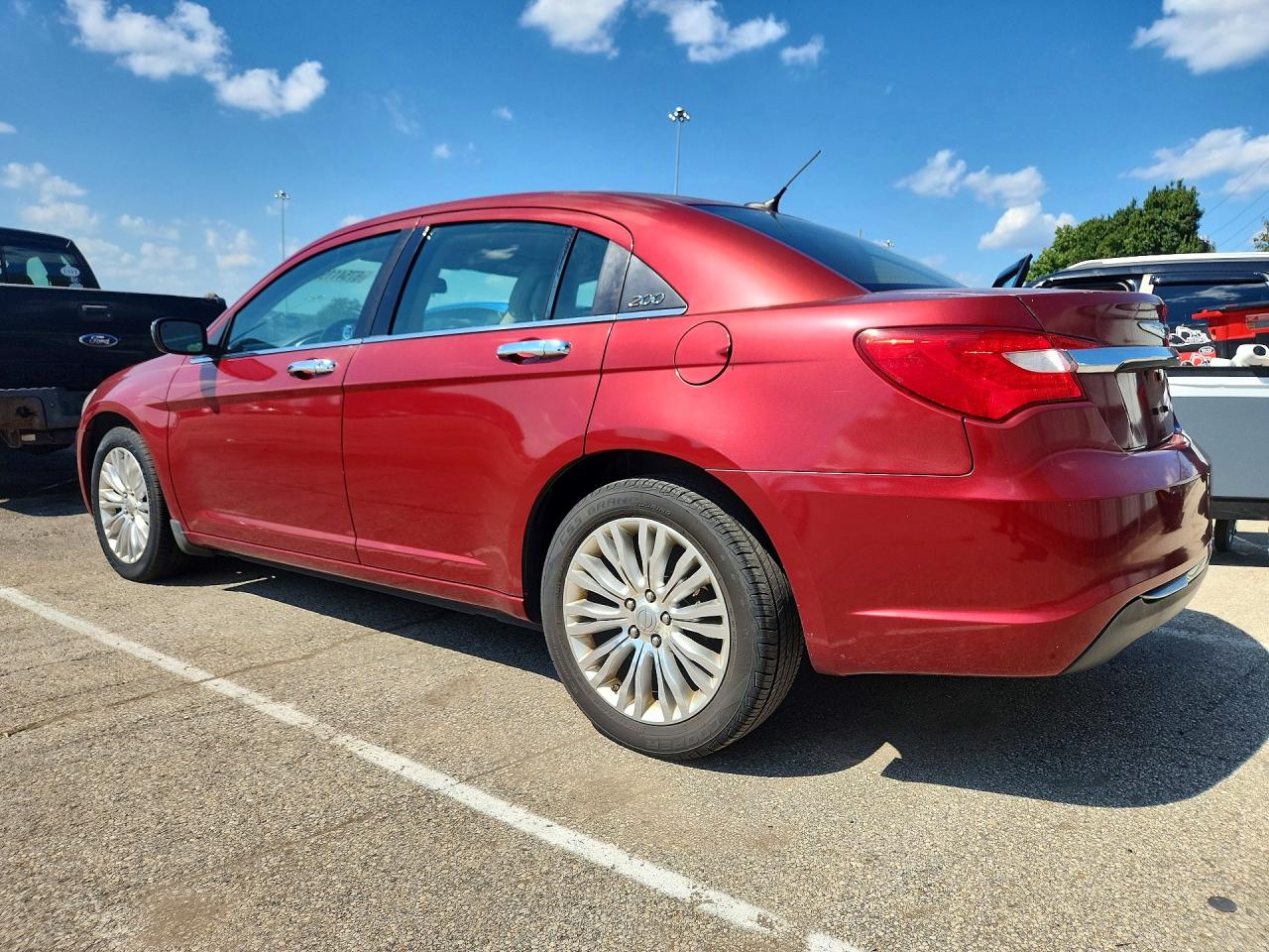 2011 Chrysler 200 Limited Maroon vin: 1C3BC2FBXBN595051