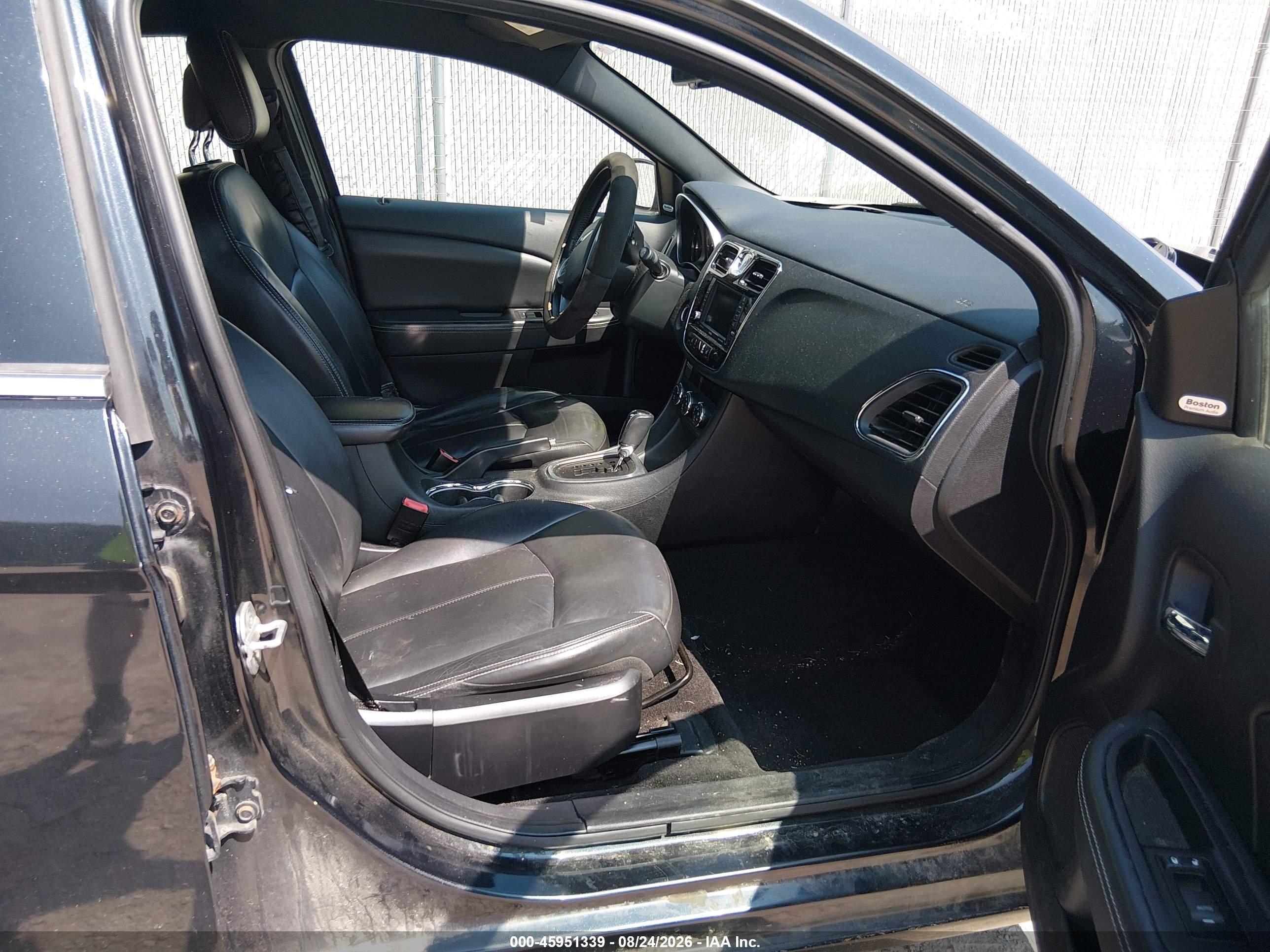 2011 Chrysler 200 Limited Черный vin: 1C3BC2FG5BN517689