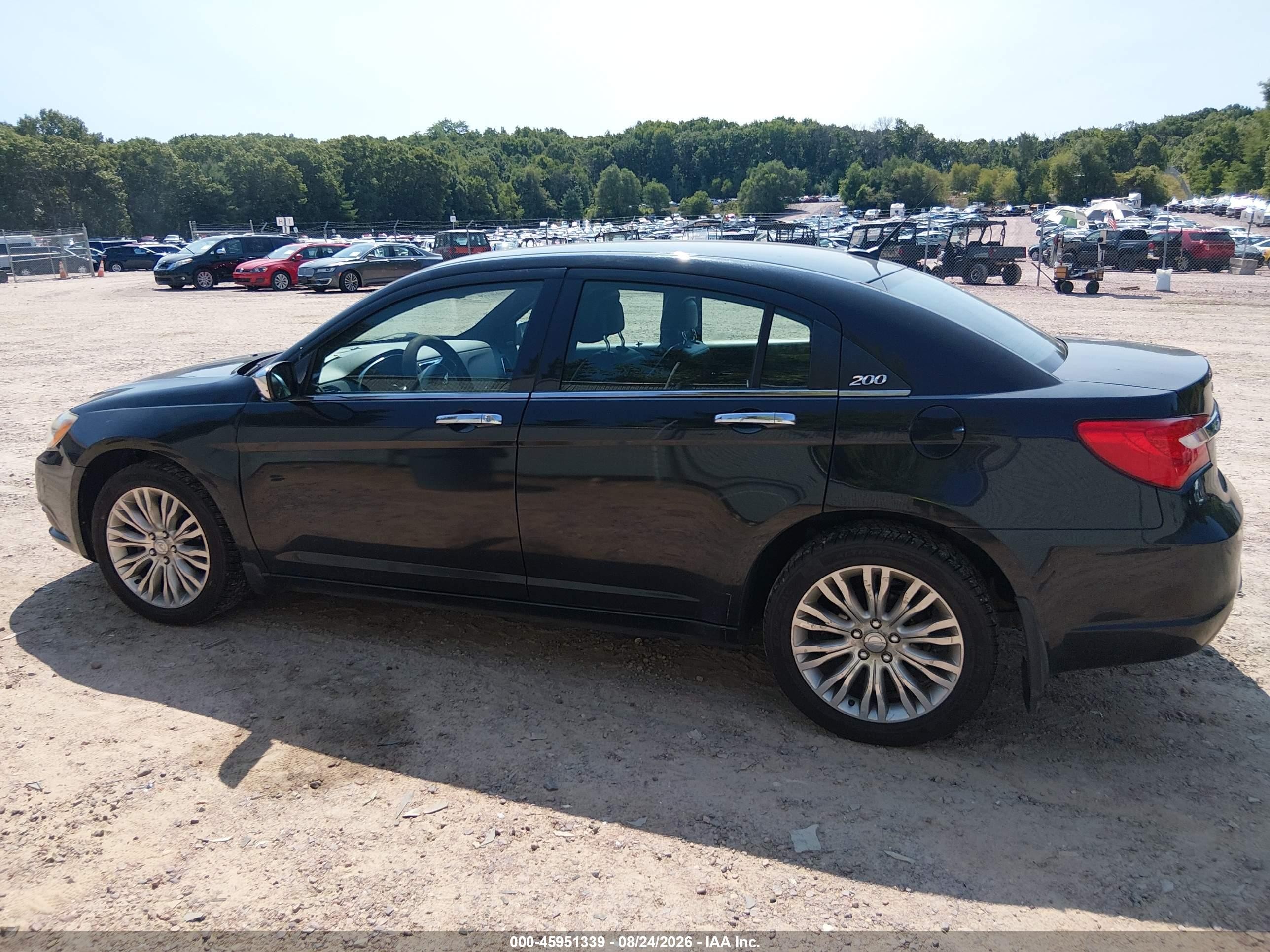 2011 Chrysler 200 Limited Черный vin: 1C3BC2FG5BN517689